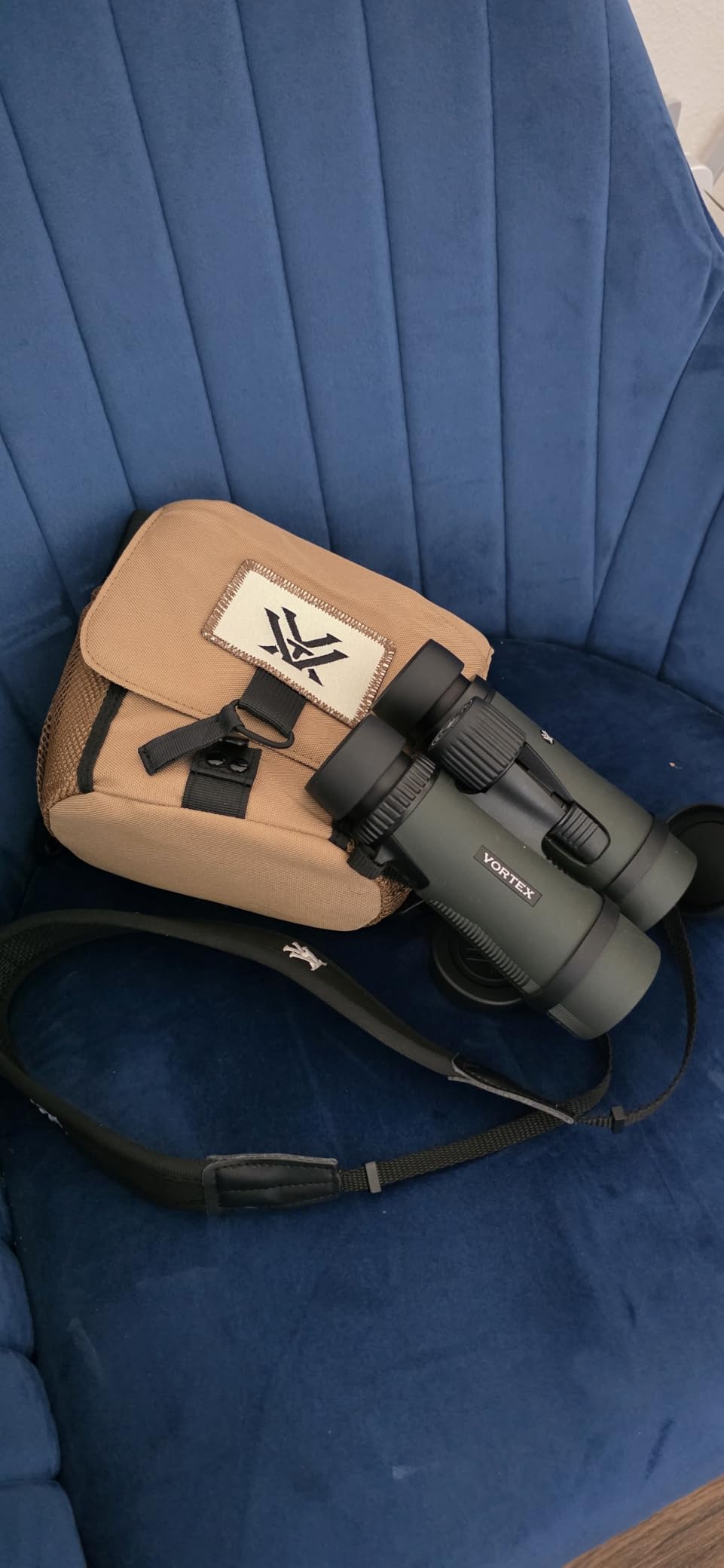 Vortex Diamondback HD 10x42 Binocular DB-215 | HD Optics, Tripod Adaptable, Waterproof, Fogproof, Shockproof, Included GlassPak customer photo 1