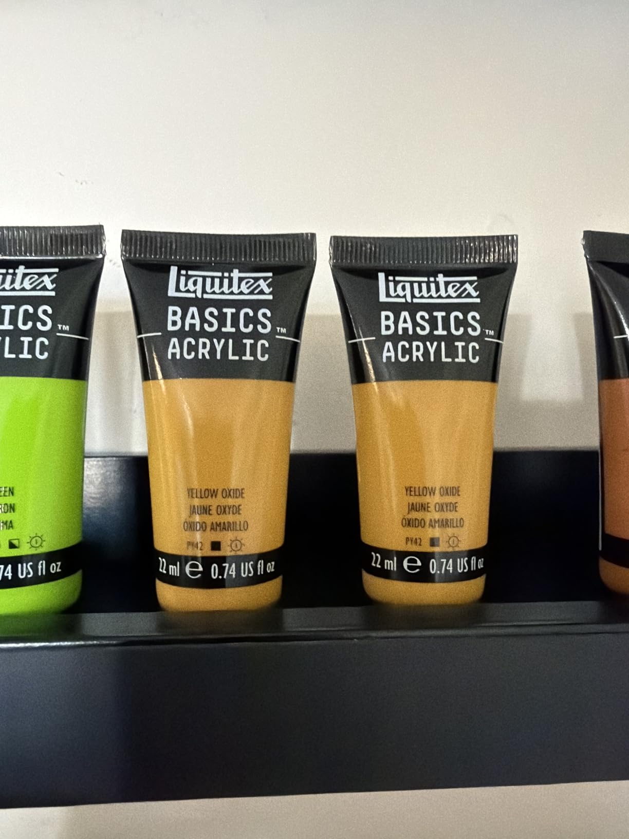 Liquitex BASICS Acrylic Paint Set, 12 x 22ml Tubes, Medium Viscosity, Satin Finish, Lightfast customer photo 2