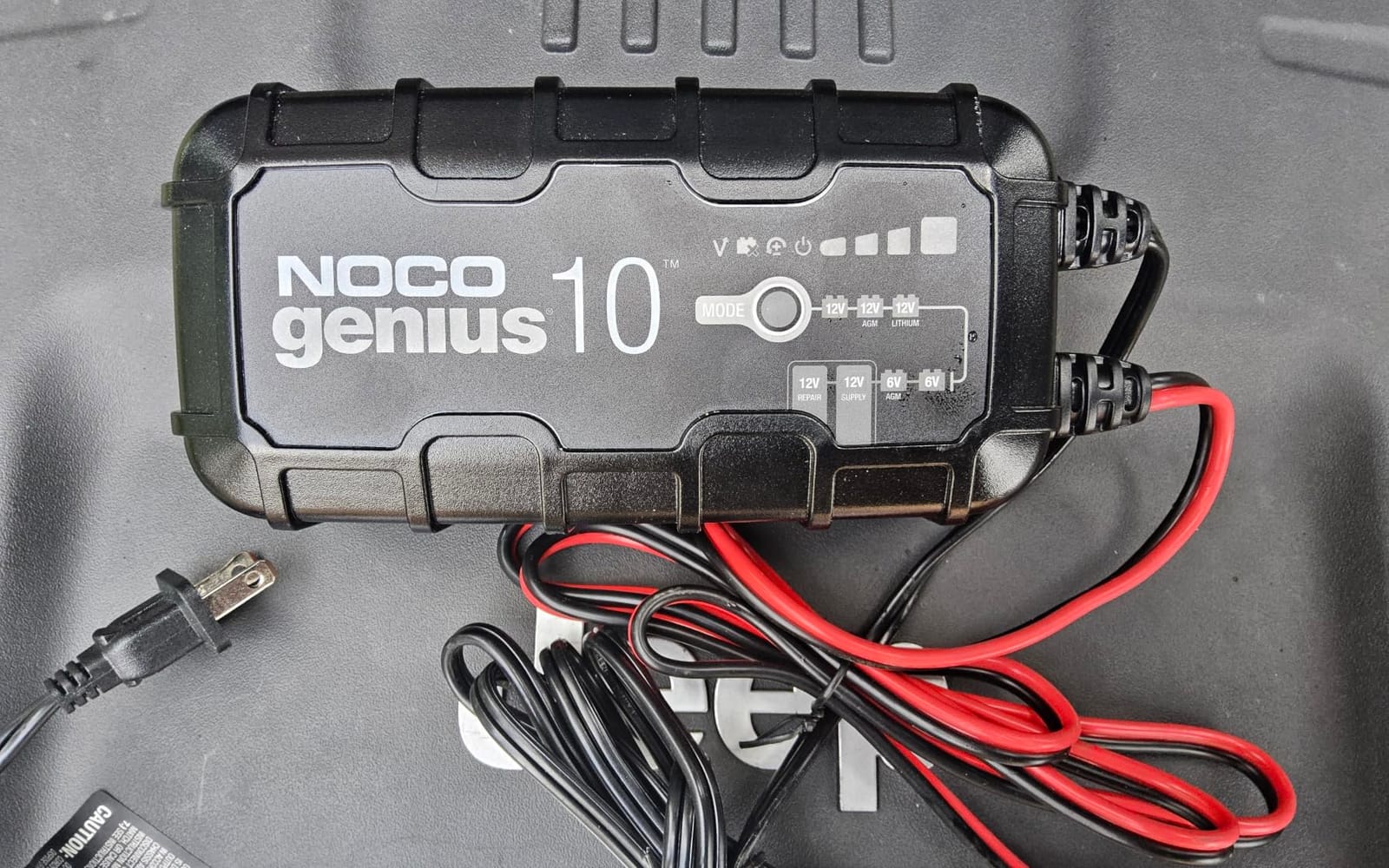 NOCO GENIUS10: 10A 6V/12V Smart Battery Charger - Automatic Maintainer, Trickle Charger & Desulfator with Overcharge Protection & Temperature Compensation - for Lead-Acid & Lithium Batteries customer photo 2