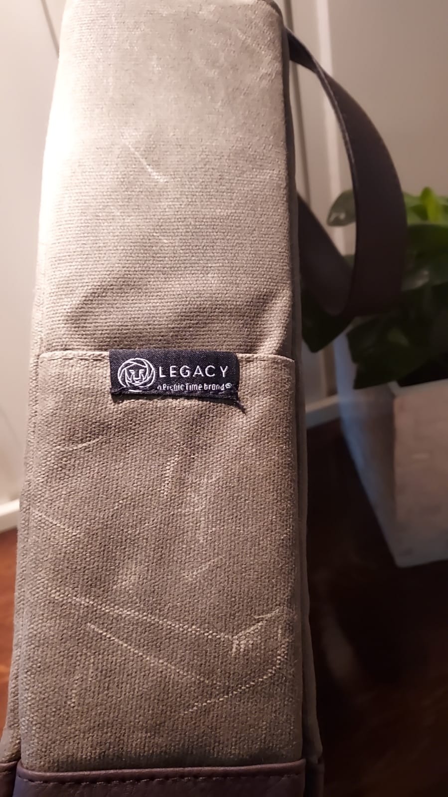 PICNIC TIME 2 and 3 Bottle Insulated Wine Bag, Distressed Waxed Canvas Wine Tote, Durable Bottle Carrier Bag for Gifts and Travel with Side Pockets & Removable Divider (Khaki Green with Brown Accents) customer photo 2