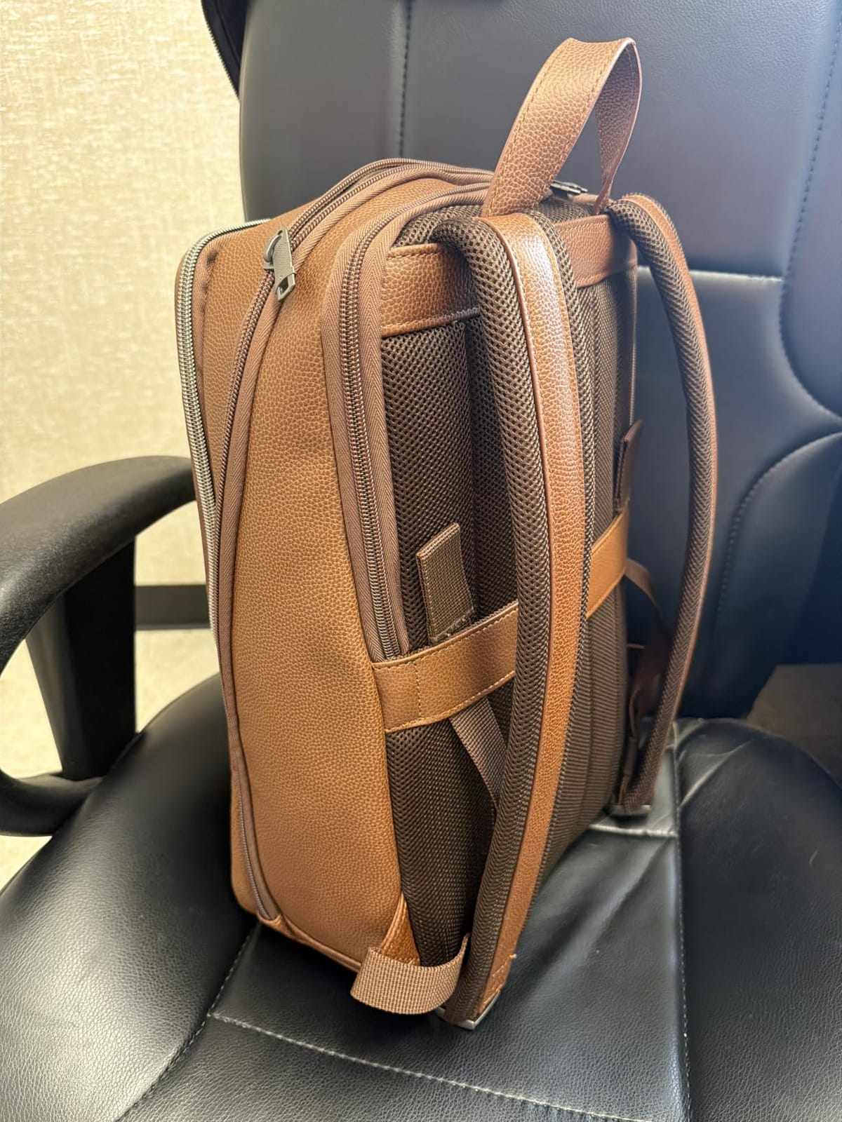 Samsonite Classic Leather Slim Backpack, Full-Grain Leather Laptop Backpack for Work and Travel customer photo 2