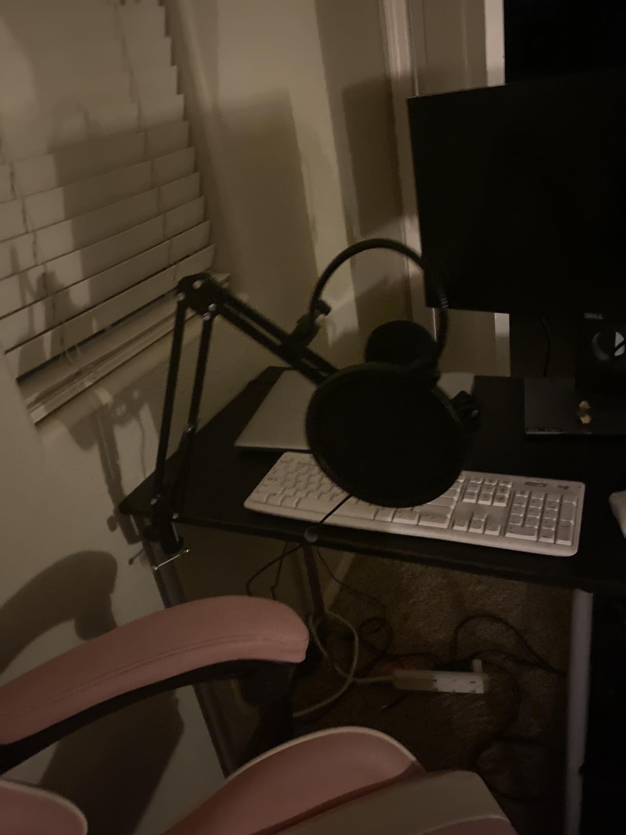 FIFINE T669 Studio Condenser USB Microphone Kit for Recording Podcasting with Adjustable Boom Arm Stand, Shock Mount customer photo 1