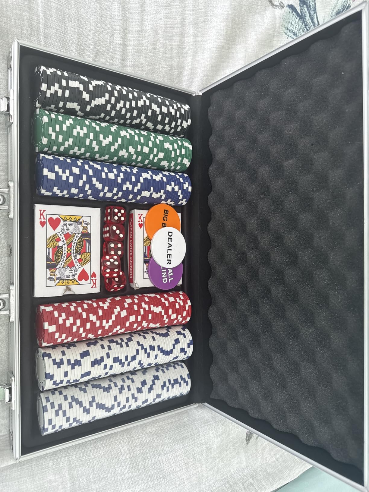 Poker Chip Set - 300PCS Poker Chips with Aluminum Case, 11.5 Gram Chips for Texas Hold'em Blackjack customer photo 1
