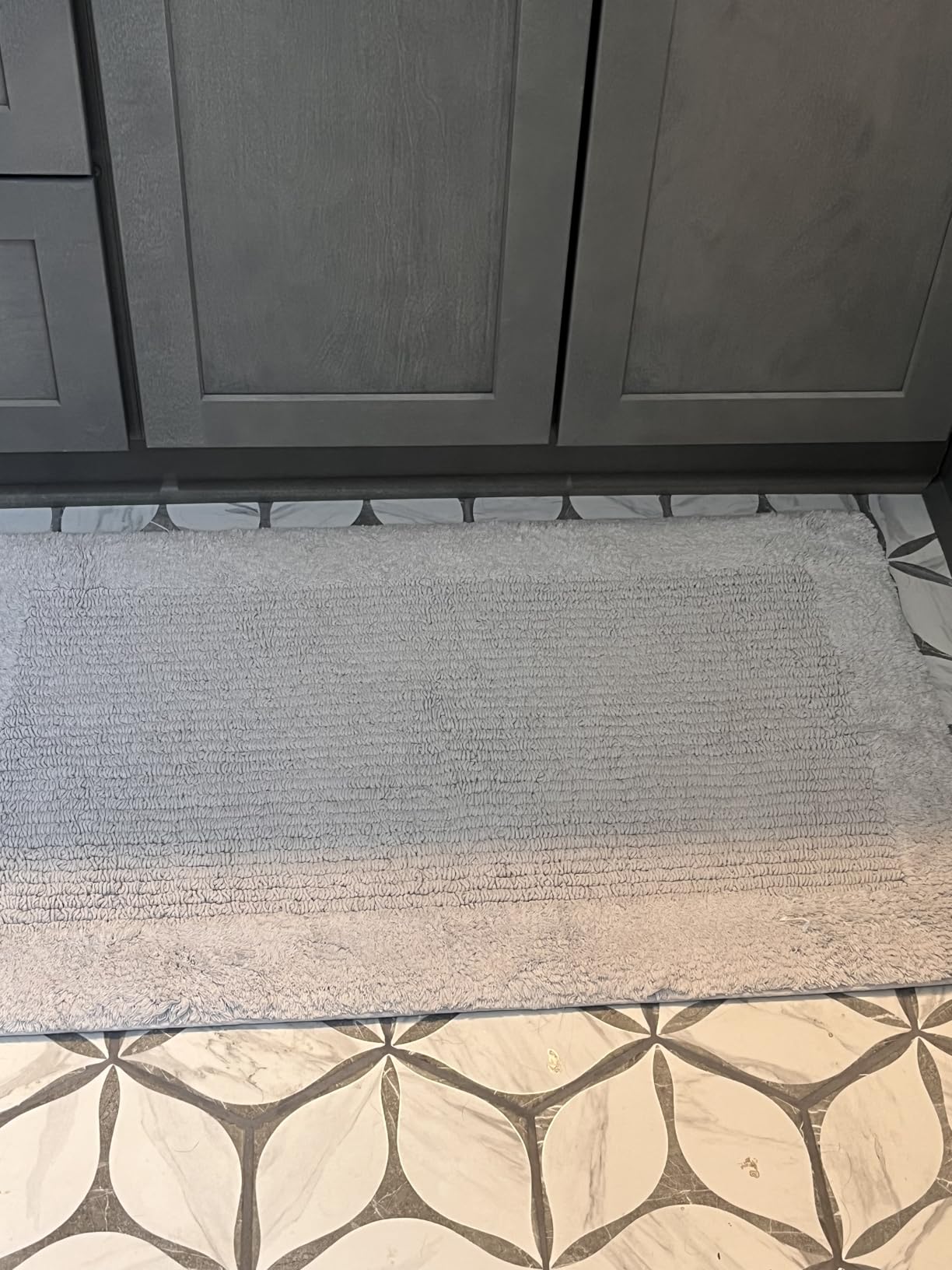 Madison Park Splendor Reversible 100% Cotton Bath Rug, 21 x 34, White | Tufted Bathroom Mat, 3000 GSM, Hotel Quality, Luxurious Plush, Medium Pile, Absorbent, Quick Dry, OEKO-TEX, Shower Room Décor customer photo 2