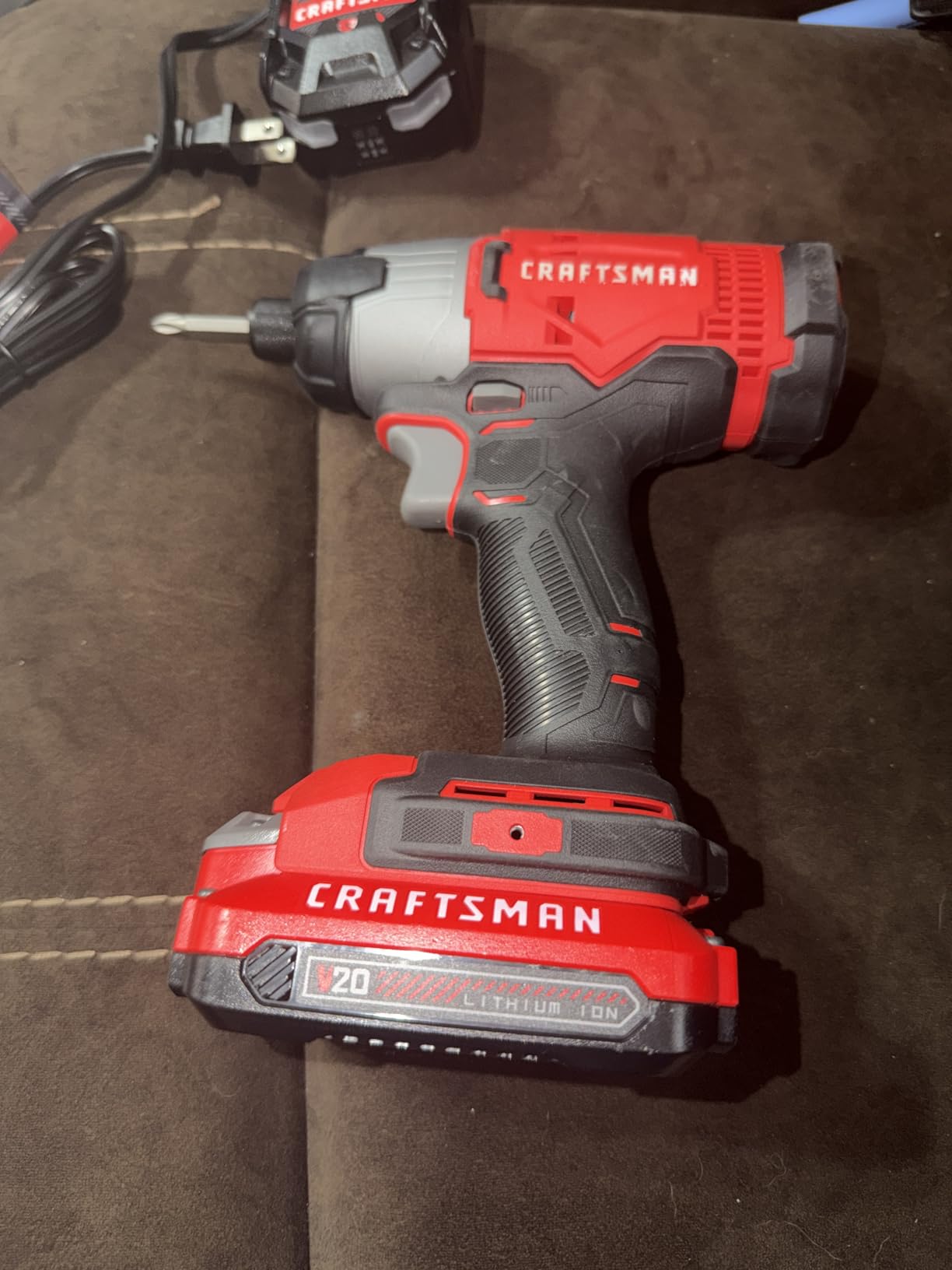 CRAFTSMAN 20V MAX Impact Driver Kit, 1/4 Inch, 2,800 RPM, LED Work light, Battery and Charger Included (CMCF800C1) customer photo 2