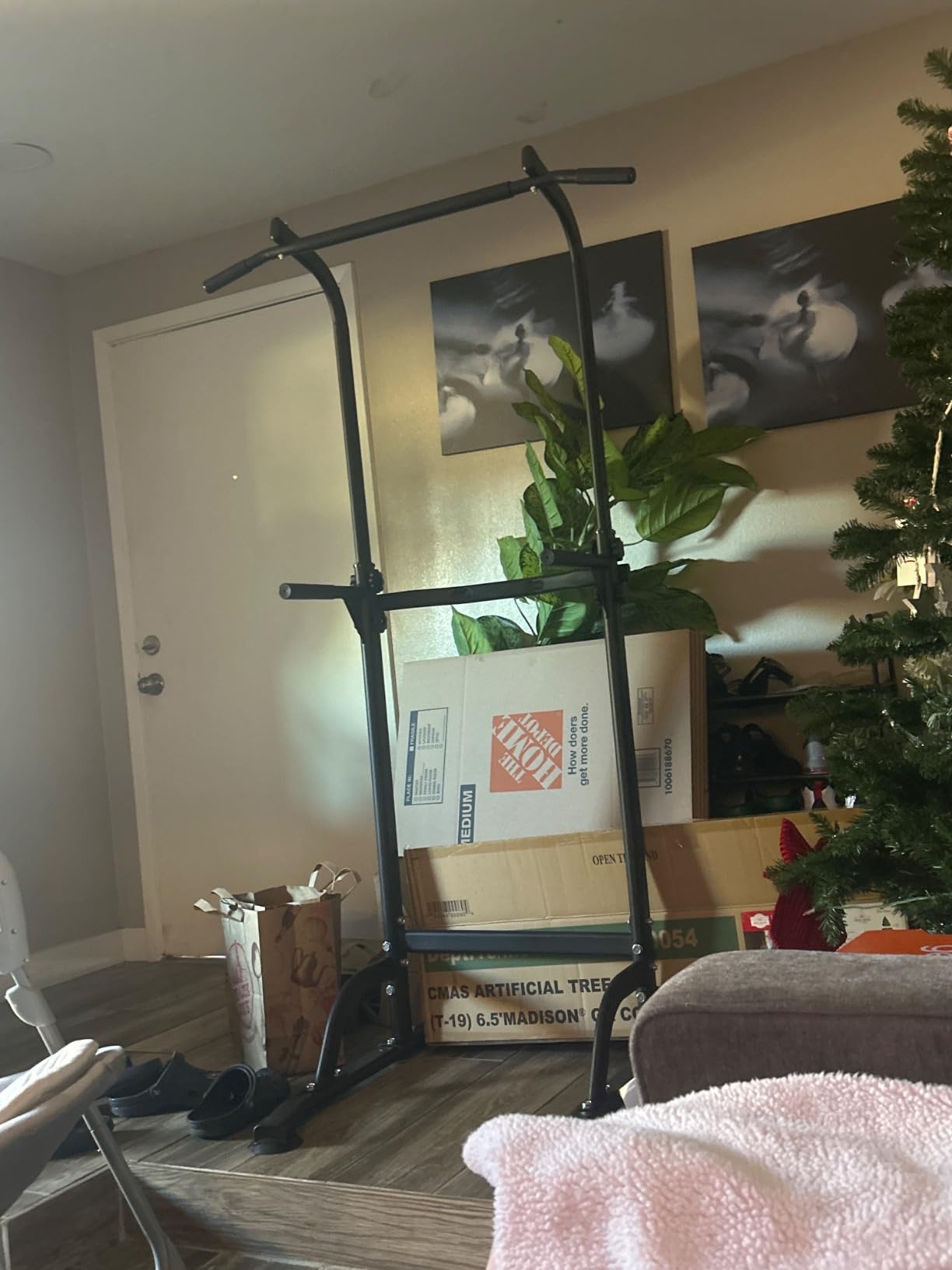 SogesPower Power Tower Dip Station Pull Up Bar Station for Home Gym | 10-Level Adjustable Height Free Standing Pull Up Bar Strength Training Workout Equipment customer photo 1