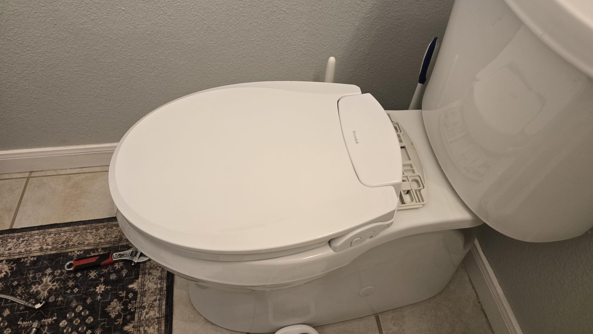 Brondell Bidet Toilet Seat Non-Electric Swash Seat, Fits Round Toilets, White - Dual Nozzle System, Ambient Water Temperature - Bidet with Easy Installation customer photo 2
