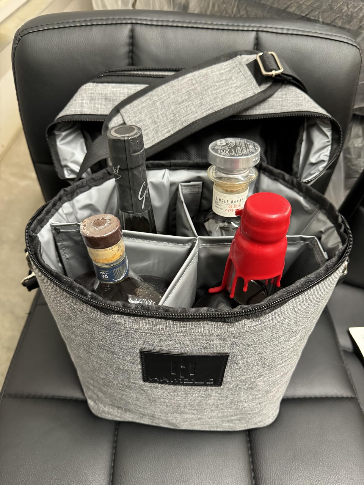 HAMILO 4 Bottle Wine Carrier, Expandable Insulated Wine Tote, Stripe customer photo 1