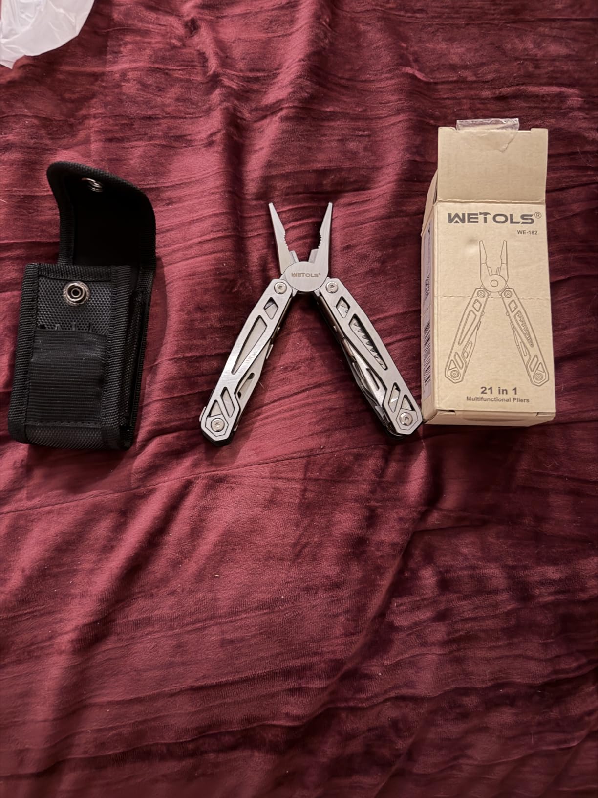 Multitool with Pocket Knife, Birthday Gifts for Men Women Mom Dad, WETOLS 21-in-1 Stainless Steel Pliers with Screwdrivers, Self-locking Multi tools with EDC Sheath, Ideal for Home, Camping, Survival customer photo 1