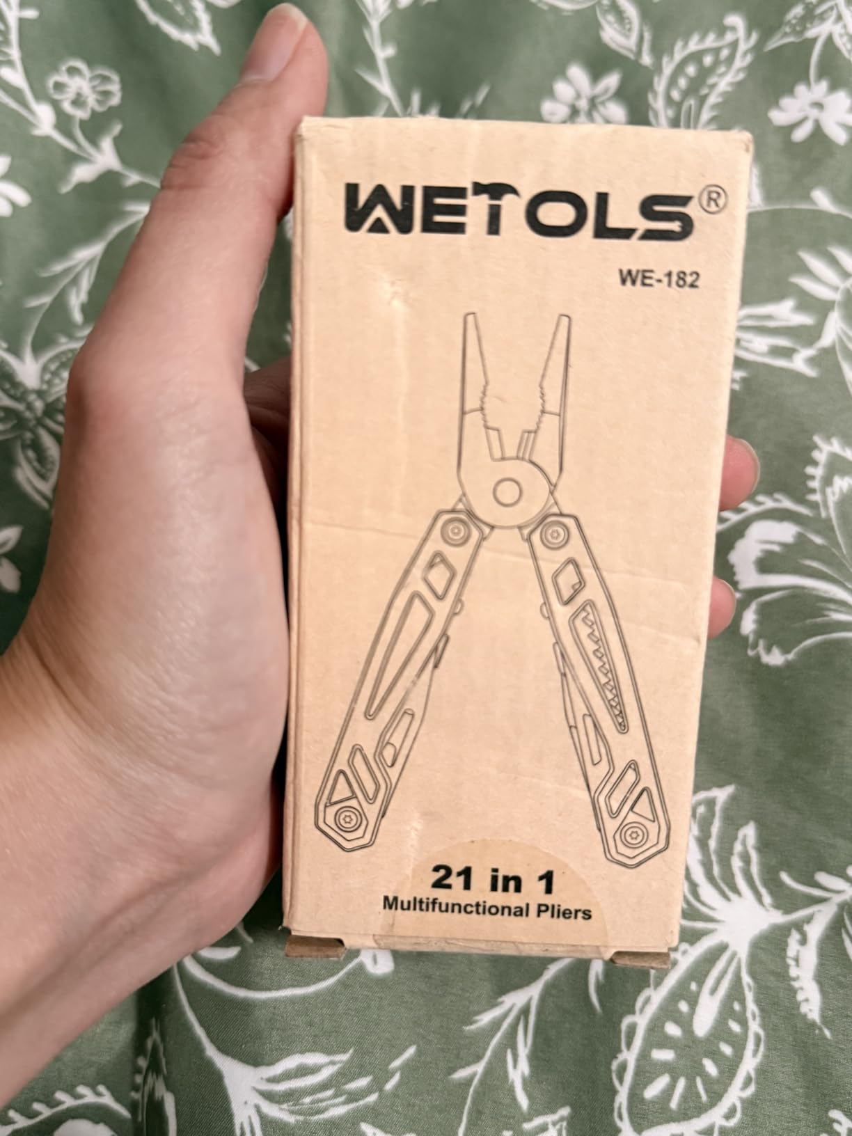 Multitool with Pocket Knife, Birthday Gifts for Men Women Mom Dad, WETOLS 21-in-1 Stainless Steel Pliers with Screwdrivers, Self-locking Multi tools with EDC Sheath, Ideal for Home, Camping, Survival customer photo 2