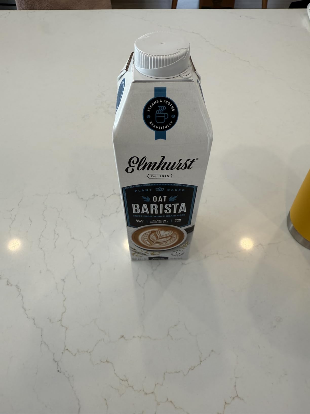 Elmhurst 1925 Oat Milk Barista Edition - 32 Ounce (6-Pack), Vegan, Plant-Based, Dairy-Free, Kosher, Gluten-Free, Non-GMO, Simple Ingredients for Lattes & Iced Coffee, 20g Whole Grains customer photo 1