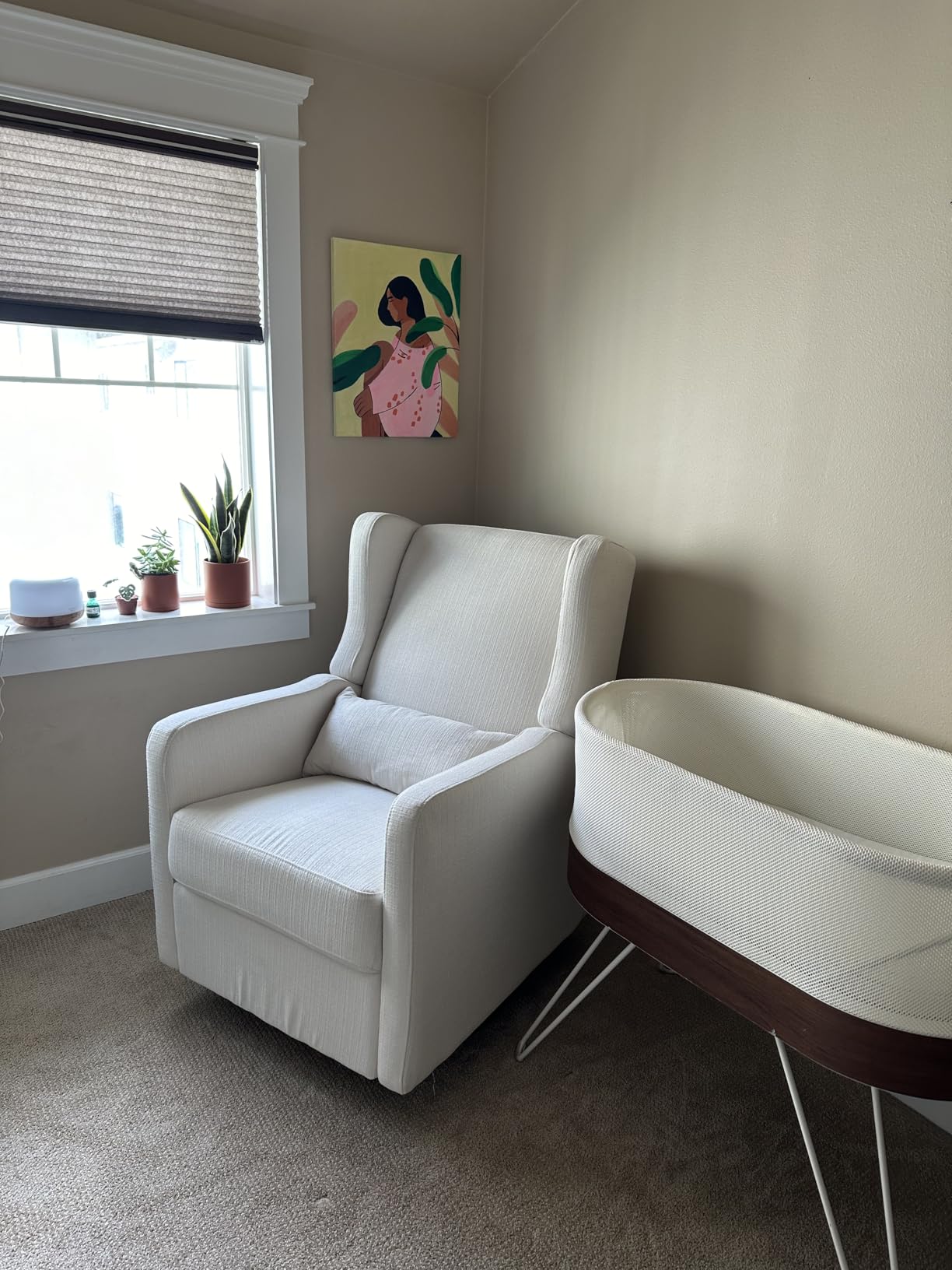 Carter's by DaVinci Arlo Recliner, Cozy Cream | Glider Recliner Nursery Chair w/ 360° Swivel - GREENGUARD Gold & FSC Certified customer photo 1