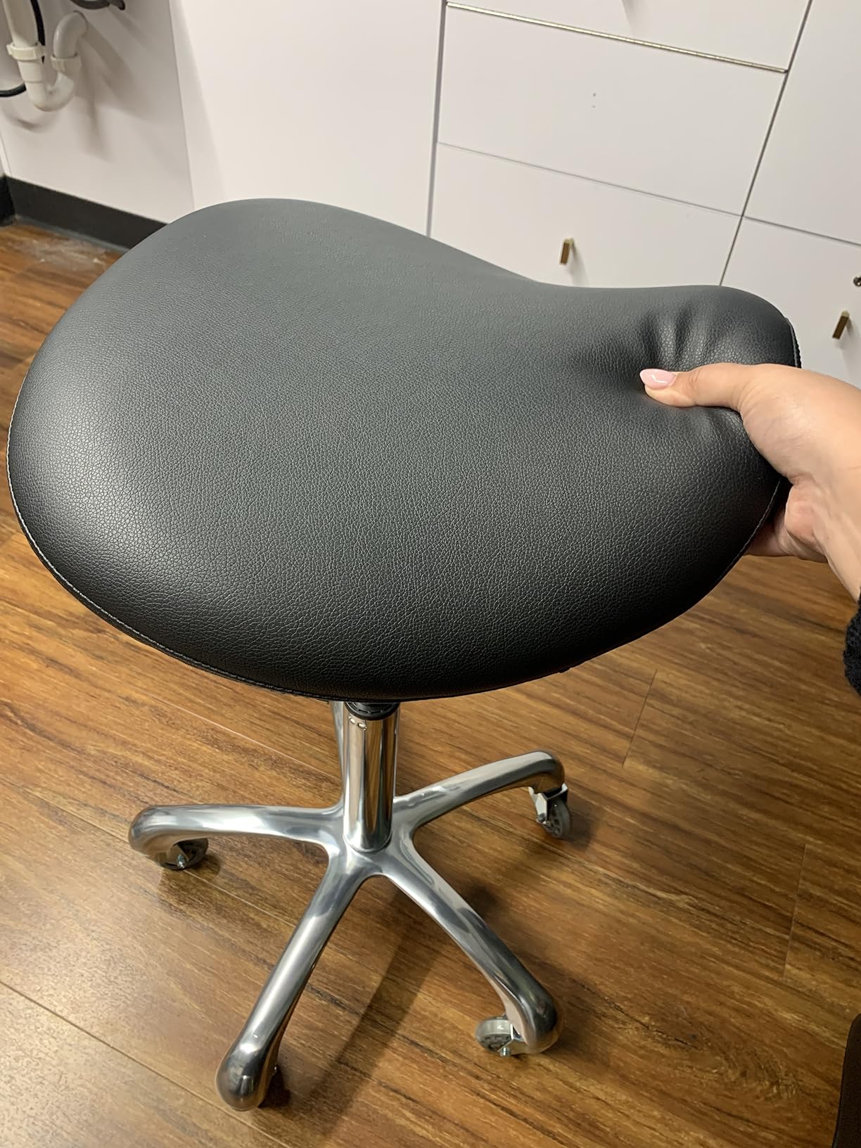 Professional Saddle Stool with Wheels Ergonomic Swivel Height Adjustable for Clinic Dentist Beauty Salon Tattoo Office (Camel) customer photo 1
