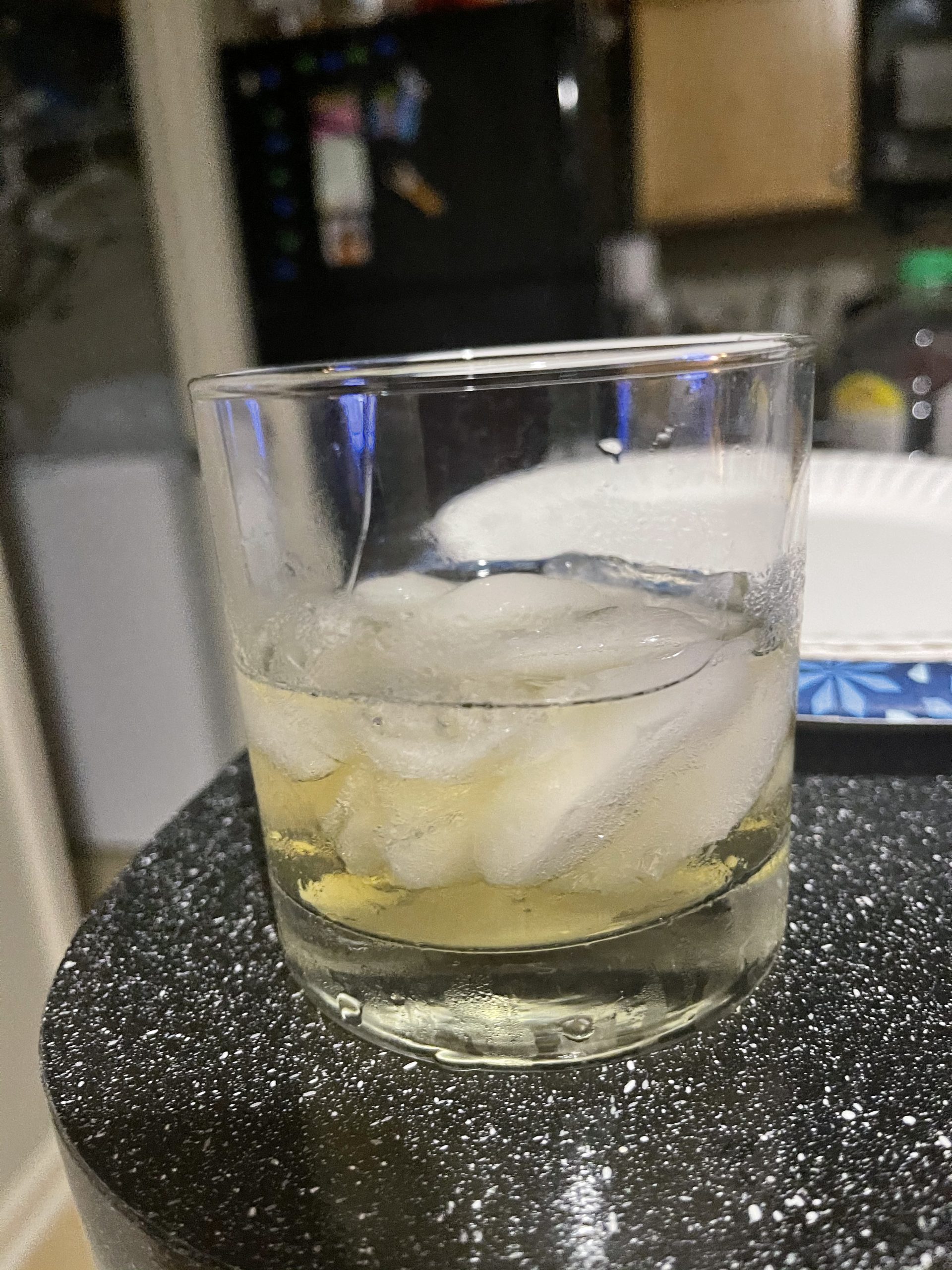 Kingrol 12 Pack 10 oz Rocks Glasses, Old Fashioned Whiskey Glasses | Heavy Base & Comfortable Grip; Classic Lowball Shape; Ideal for Whiskey, Bourbon, Cocktails, Water & Everyday Drinks customer photo 2