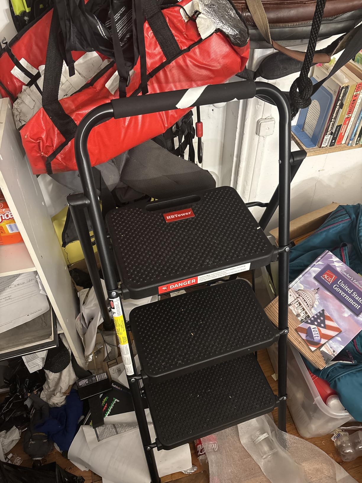HBTower Step Ladder, Folding Step Stool with Wide Anti-Slip Pedal, Sturdy Steel Ladder with Handrail customer photo 1