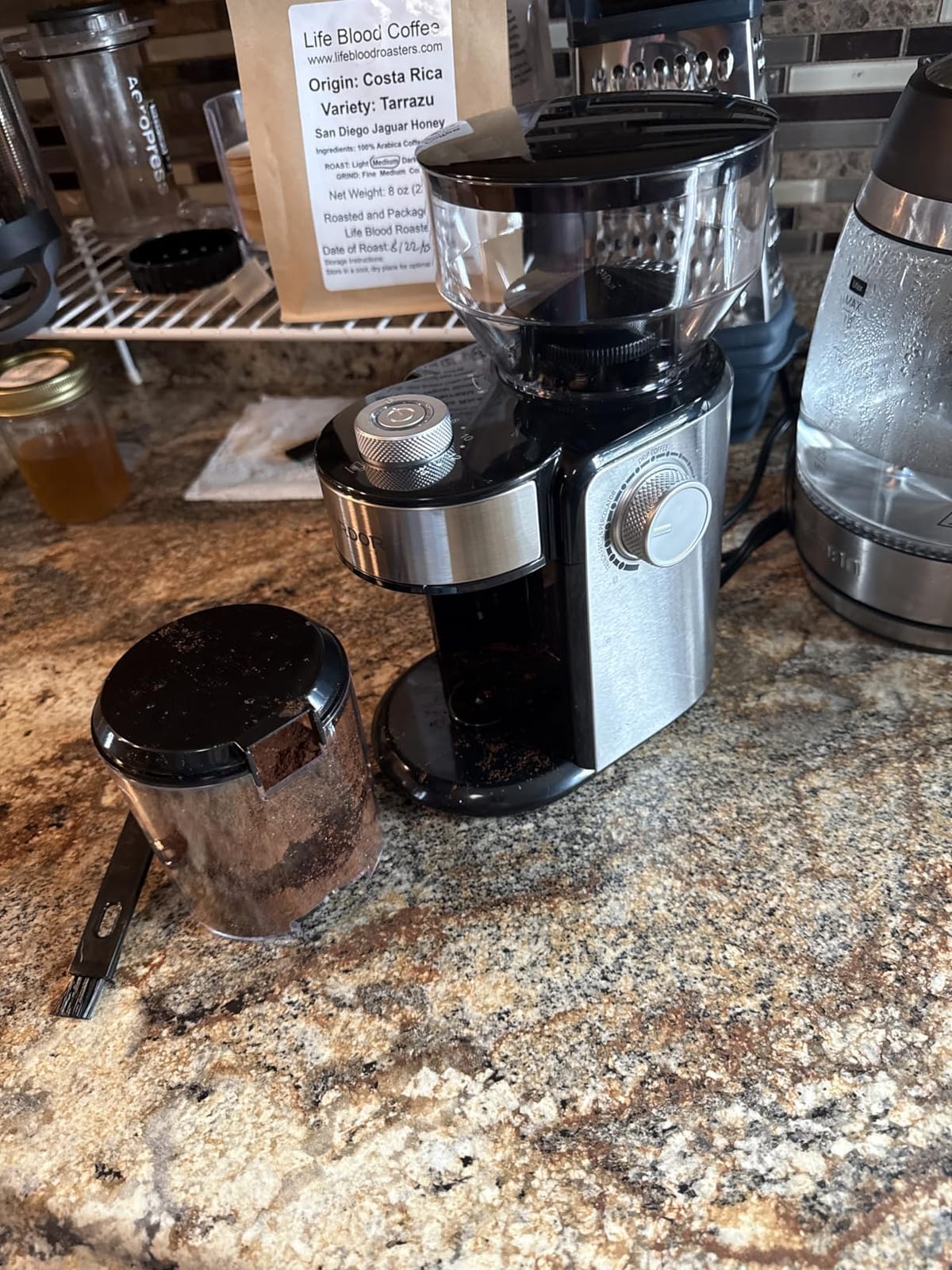 SHARDOR Electric Burr Coffee Grinder 2.0, Automatic Coffee Bean Grinder for Home Use, Adjustable Burr Mill with 16 Precise Settings for Espresso & French Press, Glossy Black customer photo 2