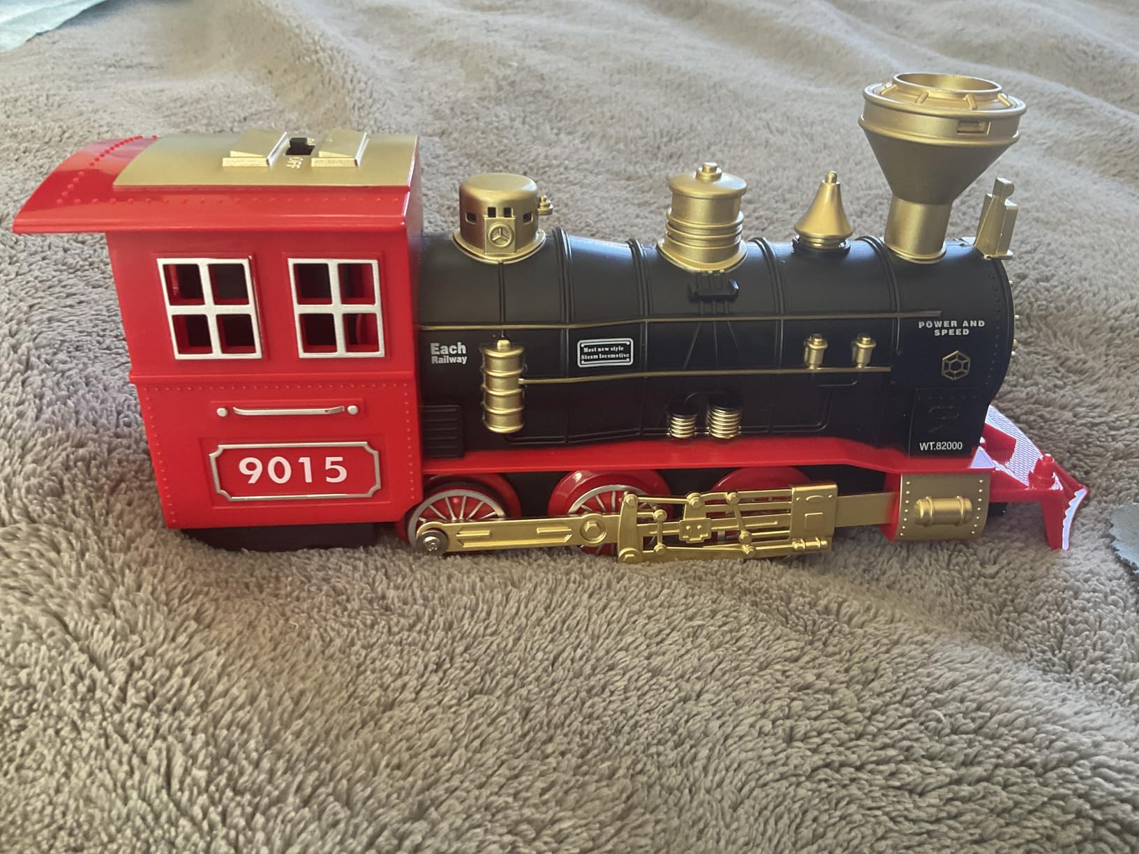 Hot Bee Train Set, Train Toys with Smoke, Lights, Sound and Train Tracks | Toy Train Set for Under Christmas Tree, Toddler Model Trains for 3 4 5 6 7 8+ Years Old Kids Christmas Toys Gifts customer photo 1