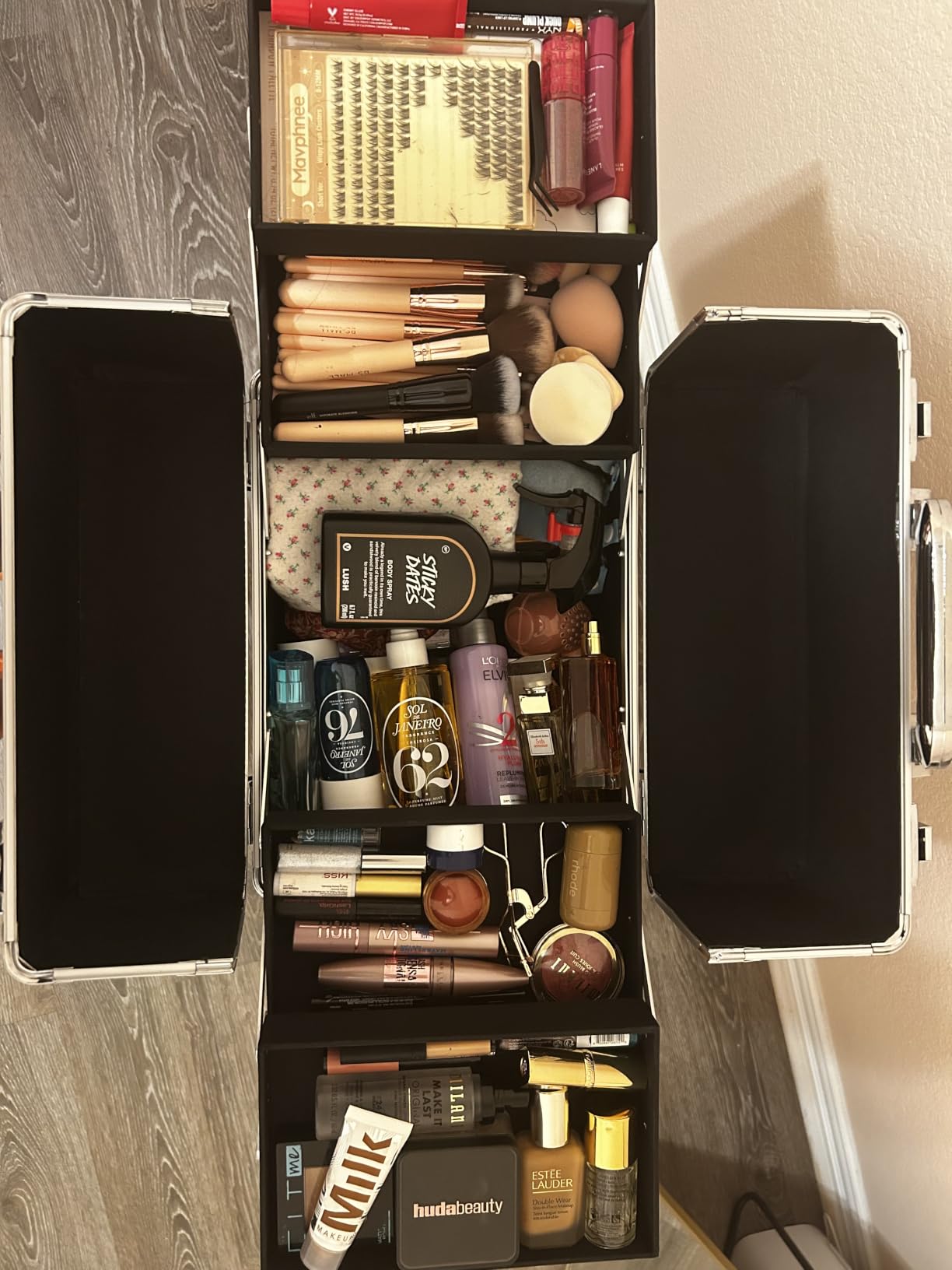 Stagiant Rolling Makeup Case Cosmetology Case on Wheels 4 in 1 Large Cosmetic Organizer Train Case Makeup Travel Case with Key Swivel Wheels Nail Artist Salon Storage Traveling Cart Trunk Black customer photo 2