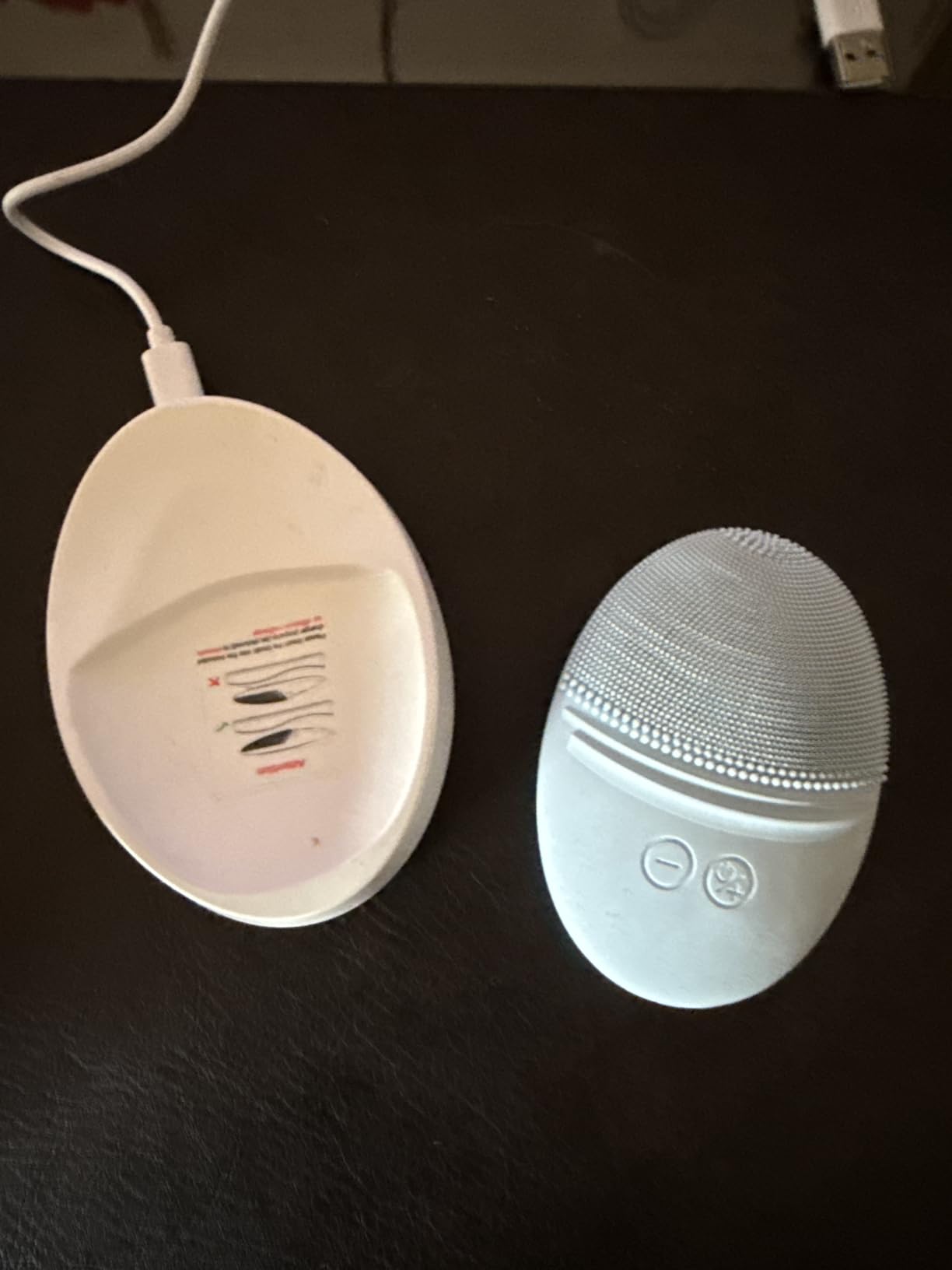 EZBASICS Silicone Facial Cleansing Brush, IPX7 Waterproof - Rechargeable Electric Face Exfoliator, 5 Speeds, Sonic Vibrating customer photo 2