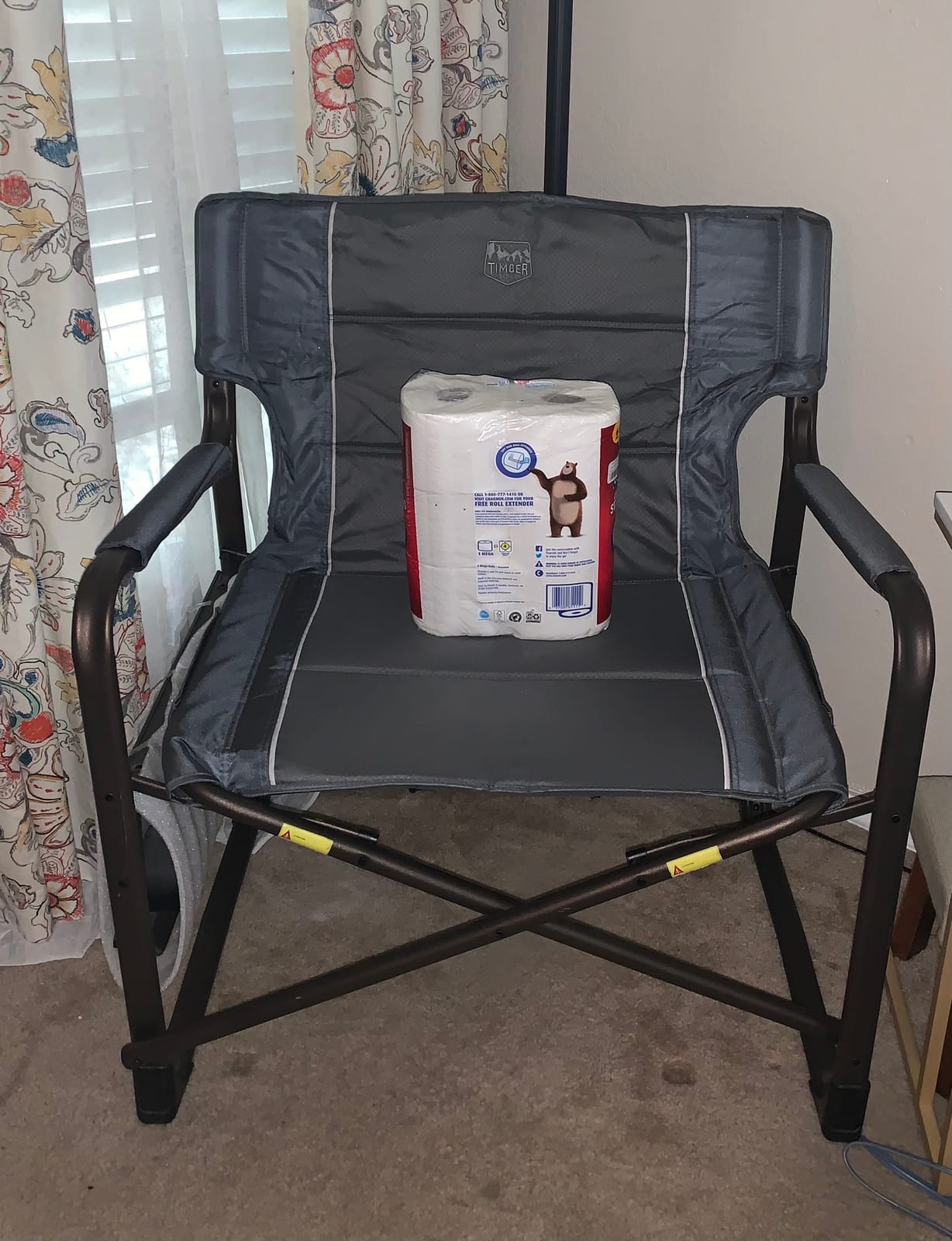 Timber Ridge XXL Upgraded Oversized Directors Chairs with Foldable Side Table, Detachable Side Pocket, Heavy Duty Folding Camping Chair up to 600 Lbs Weight Capacity (Gray) customer photo 2