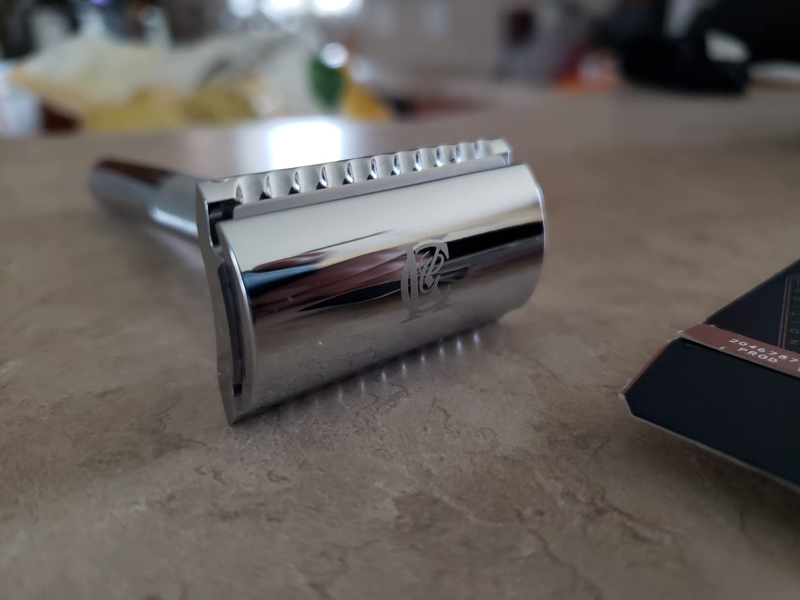 King C. Gillette Safety Razor with Chrome Plated Handle and 5 Platinum Coated Double Edge Safety Razor Blade Refills customer photo 1