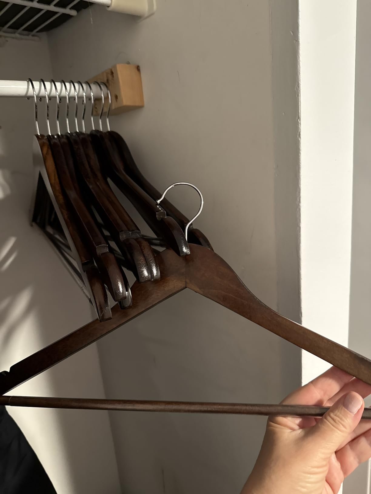 Amber Home 30 Pack Natural Wooden Coat Hangers, Wood Suit Hangers | Heavy Duty Hangers with Non-slip Pants Bar, Clothes Hangers for Closet Organization, Shirts, Jackets, Dresses, and Pants customer photo 2