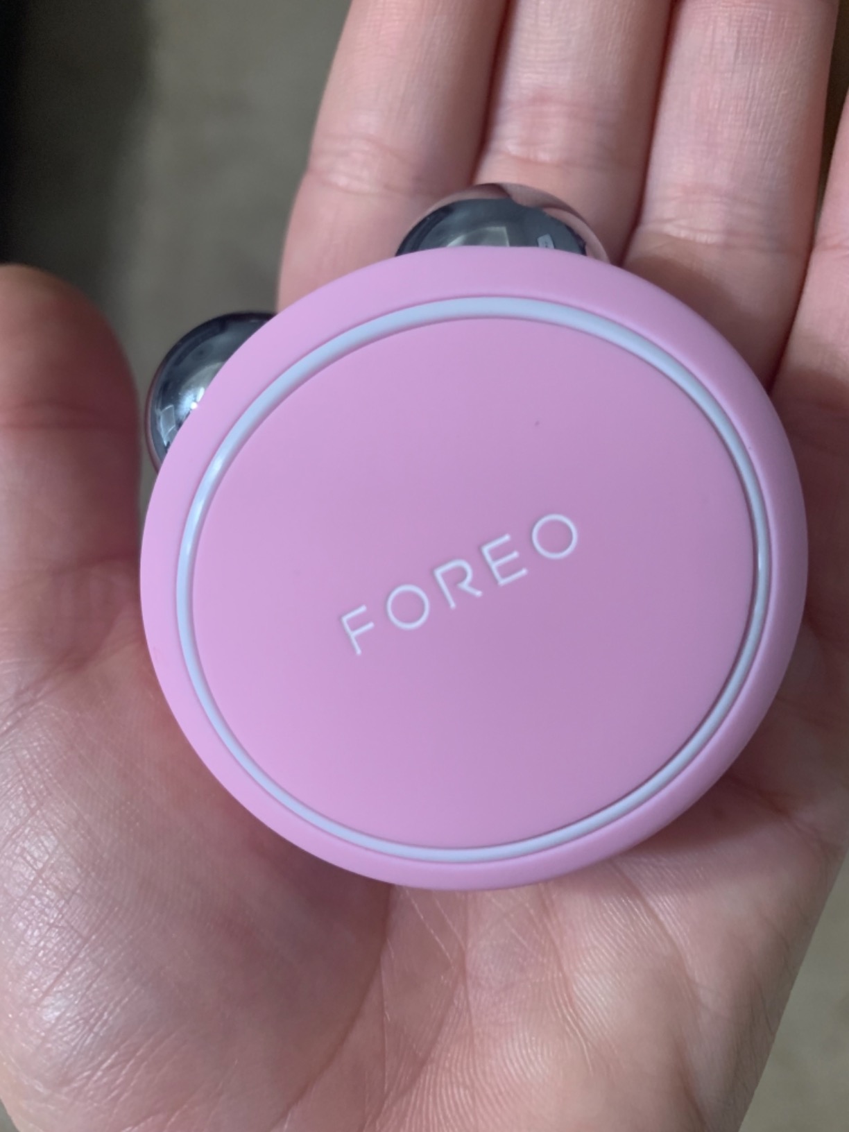 FOREO BEAR Mini Microcurrent Facial Device - Face Sculpting Tool, Pearl Pink customer photo 1