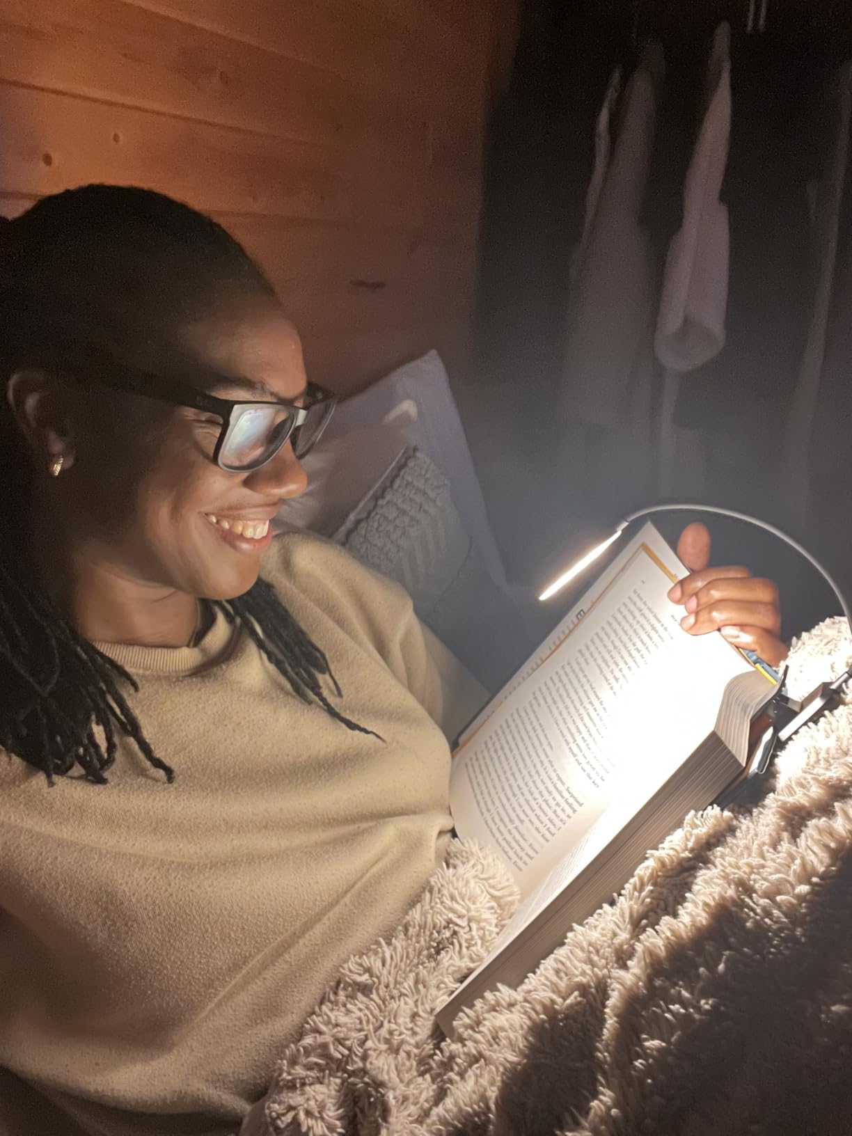 Gritin 9 LED Rechargeable Book Light customer photo 2
