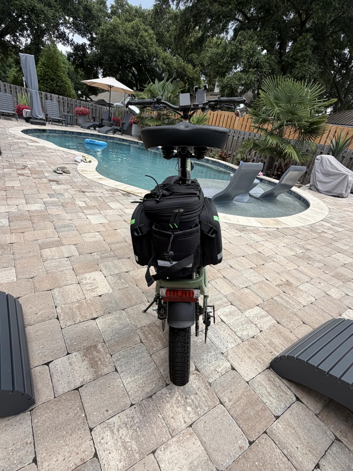 ROCKBROS Bike Trunk Bag 17L-45L Rear Rack Bags for Bicycles Waterproof | Include Rain Cover,Ideal MTB & Road Bike,Compatible with Taillight & Water Bottle customer photo 2