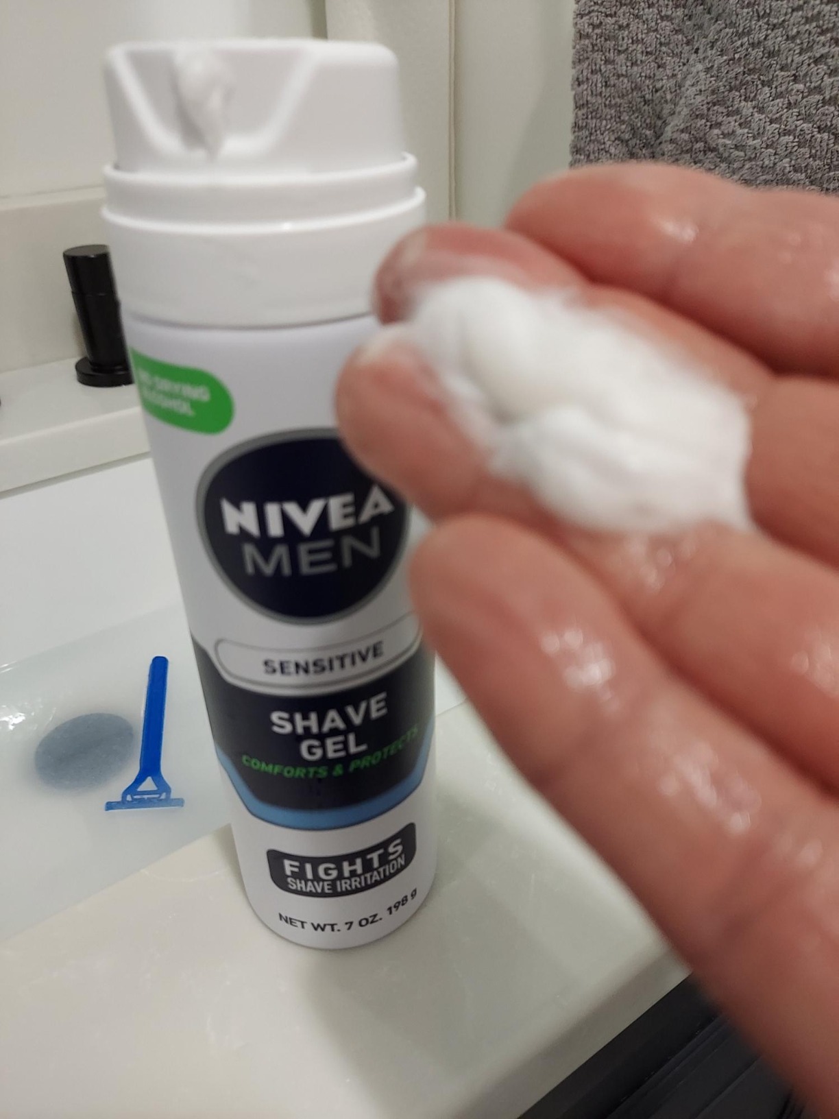 NIVEA MEN Sensitive Shaving Set for Men, Variety Pack, 2 Items - Sensitive Shave Gel and Soothing Post Shave Balm customer photo 2