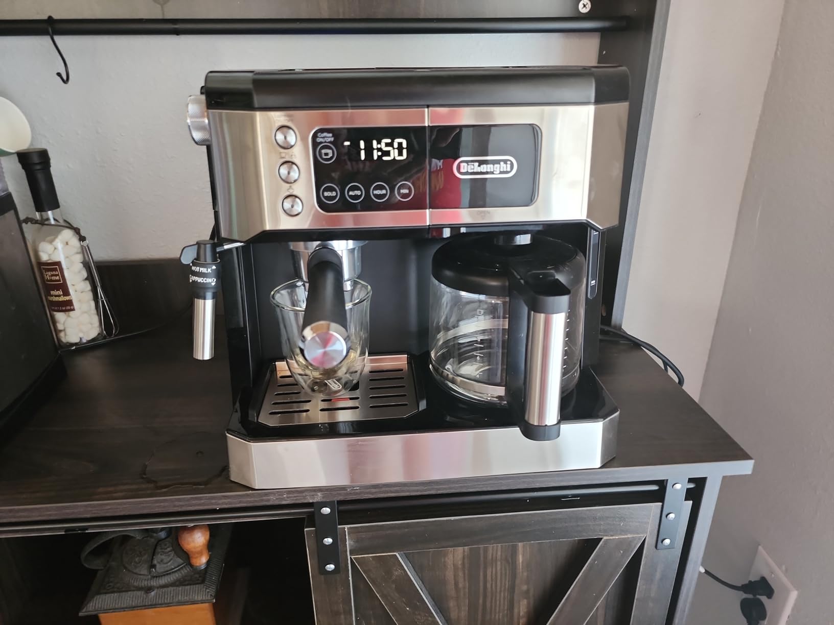 De'Longhi All-in-One Espresso & Coffee Maker, 10-Cup Pot, Milk Frother, Dual Heating System, 15-Bar Pressure customer photo 1