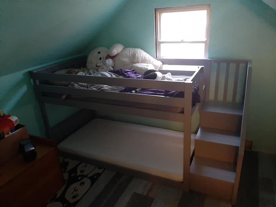 Max & Lily Low Bunk Bed, Twin-Over-Twin Bed Frame For Kids With Stairs, White customer photo 2