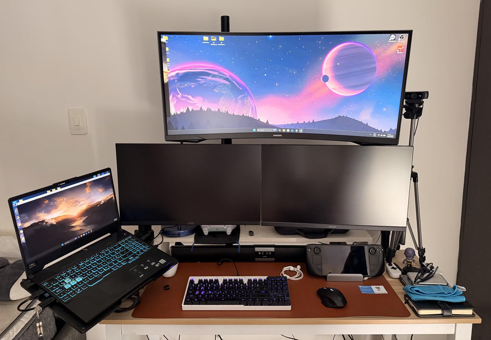 Samsung 34' Odyssey G5 Ultra-Wide Gaming Monitor with 1000R Curved Screen | 165Hz, 1ms, FreeSync Premium, Large Display, Eye Comfort, Multiple Ports, WQHD (LC34G55TWWNXZA) customer photo 1