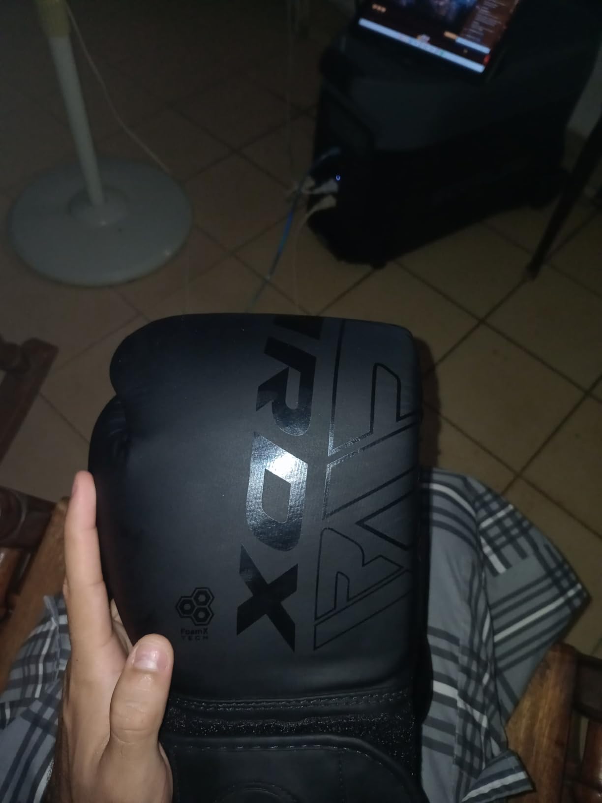 RDX Boxing Gloves, Pro Training Sparring, Maya Hide Leather, Muay Thai MMA Kickboxing, Men Women Adult, Heavy Punching Bag Focus Mitts Pads Workout, Ventilated Palm, Multi Layered, 8 10 12 14 16 18 Oz customer photo 2