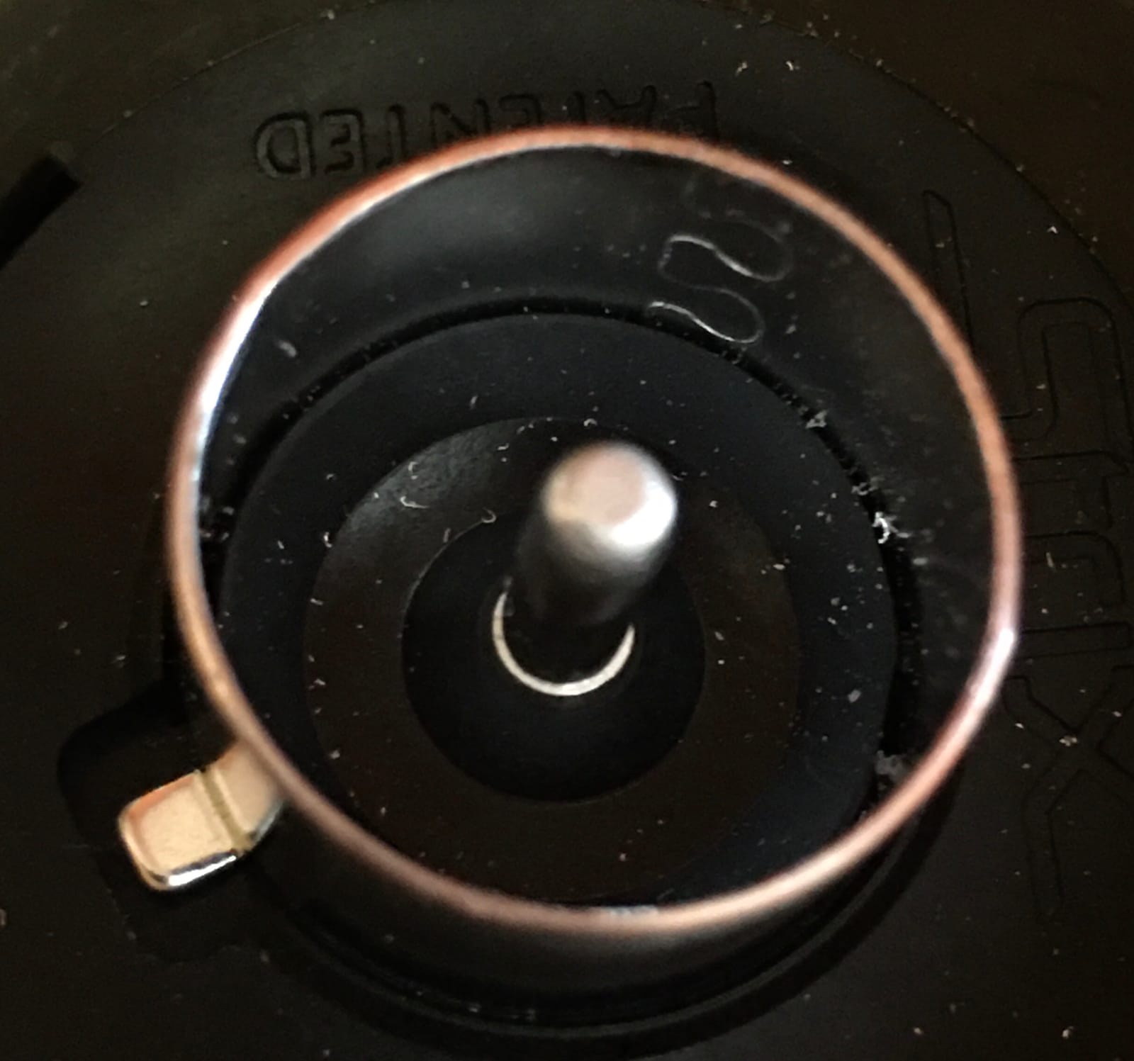 Cosori Electric Kettle, No Plastic Contact with Water, 1.7L, Black | Wide Opening, Easy to Clean, Auto Shut-Off, Boil-Dry Protection, Tea Kettle, Hot Water Boiler, Borosilicate Glass, 1500W customer photo 1