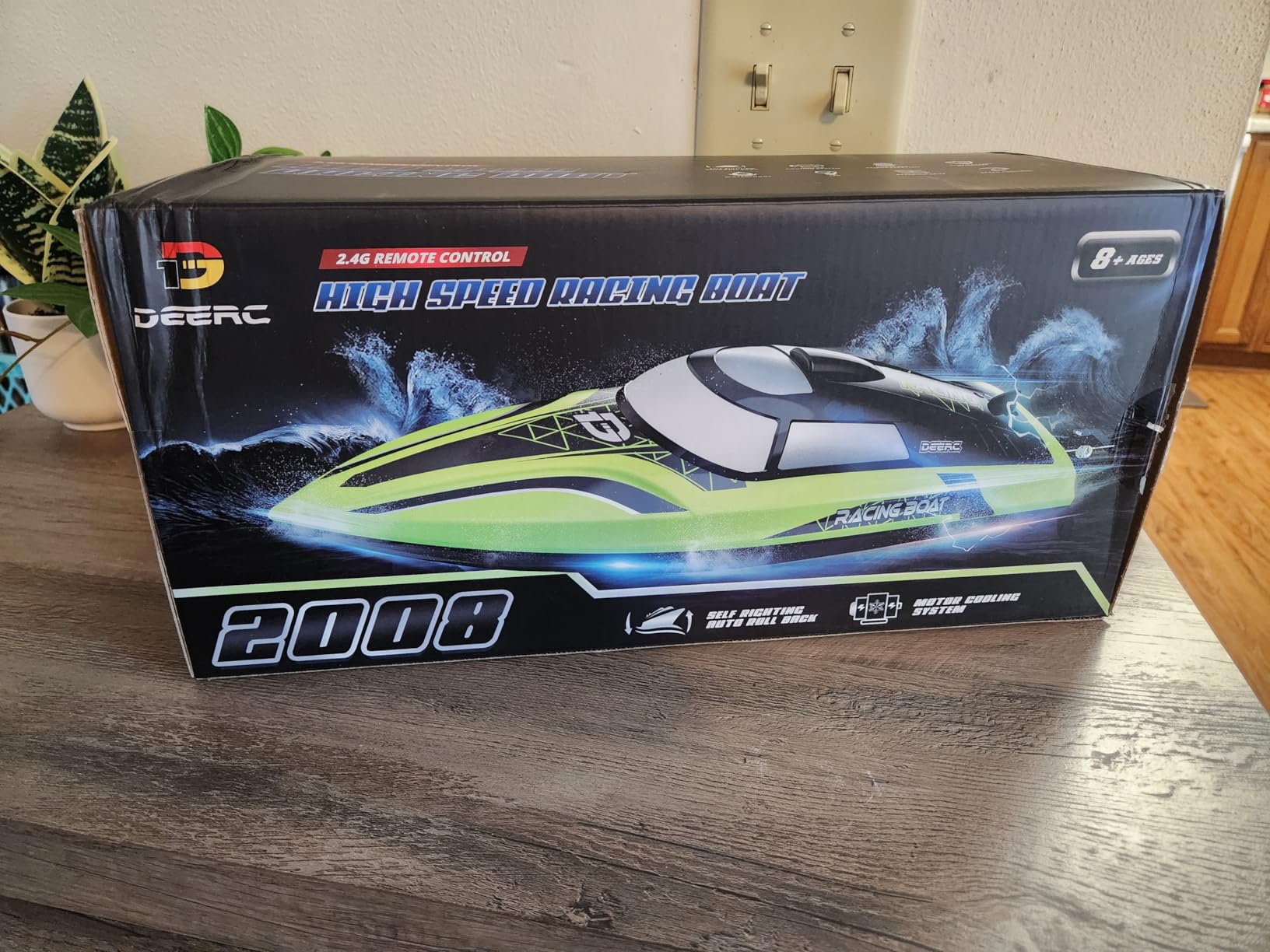 DEERC 14-Inch High Speed RC Boat, 20+ MPH, Auto Self-Righting, 2 Batteries | Fast Remote Control Boat for Pool & Lake, 493FT Control Range, LED Lights, 2.4GHz Full Proportional, Water Toy Gift customer photo 1