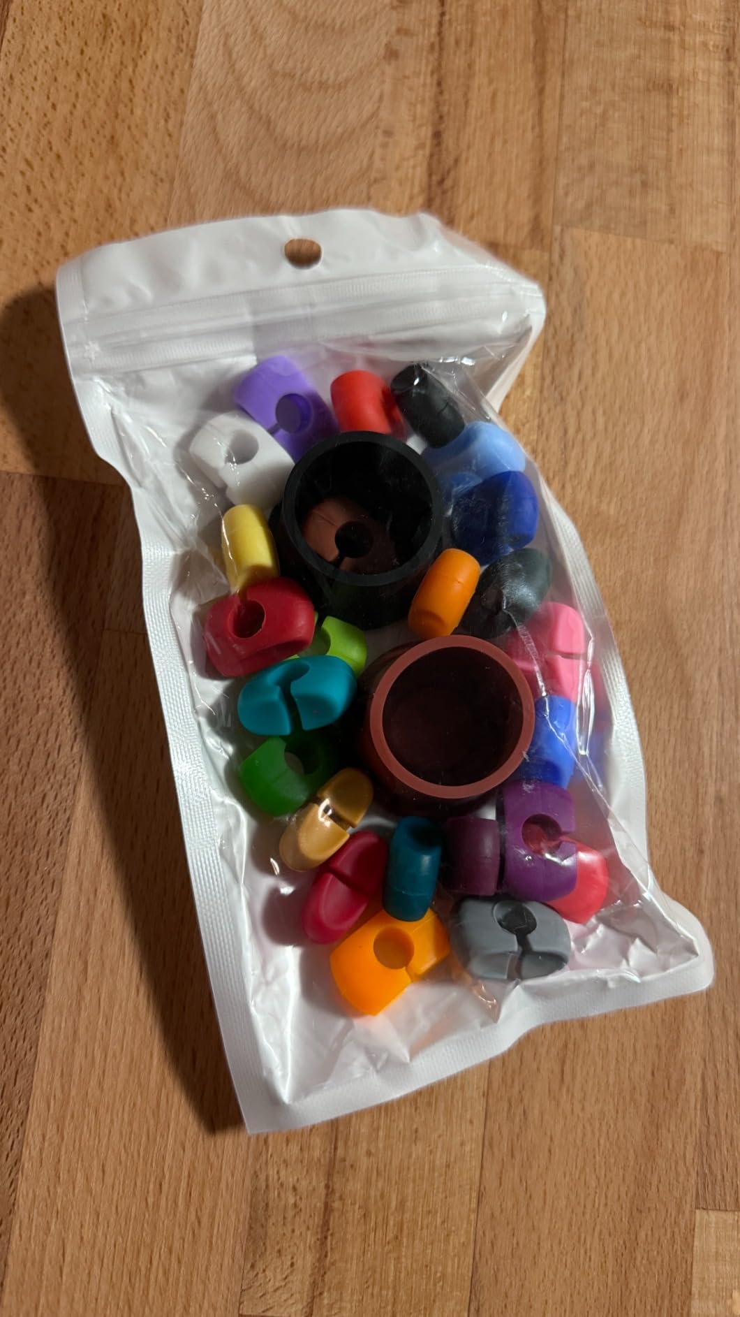 Lasiyanor 26Pcs Wine Glass Charms Tags with Bottle Stopper | Silicone Wine Glass Drink Markers, Bar Party Martinis Cocktail Champagne Stem Glasses customer photo 1