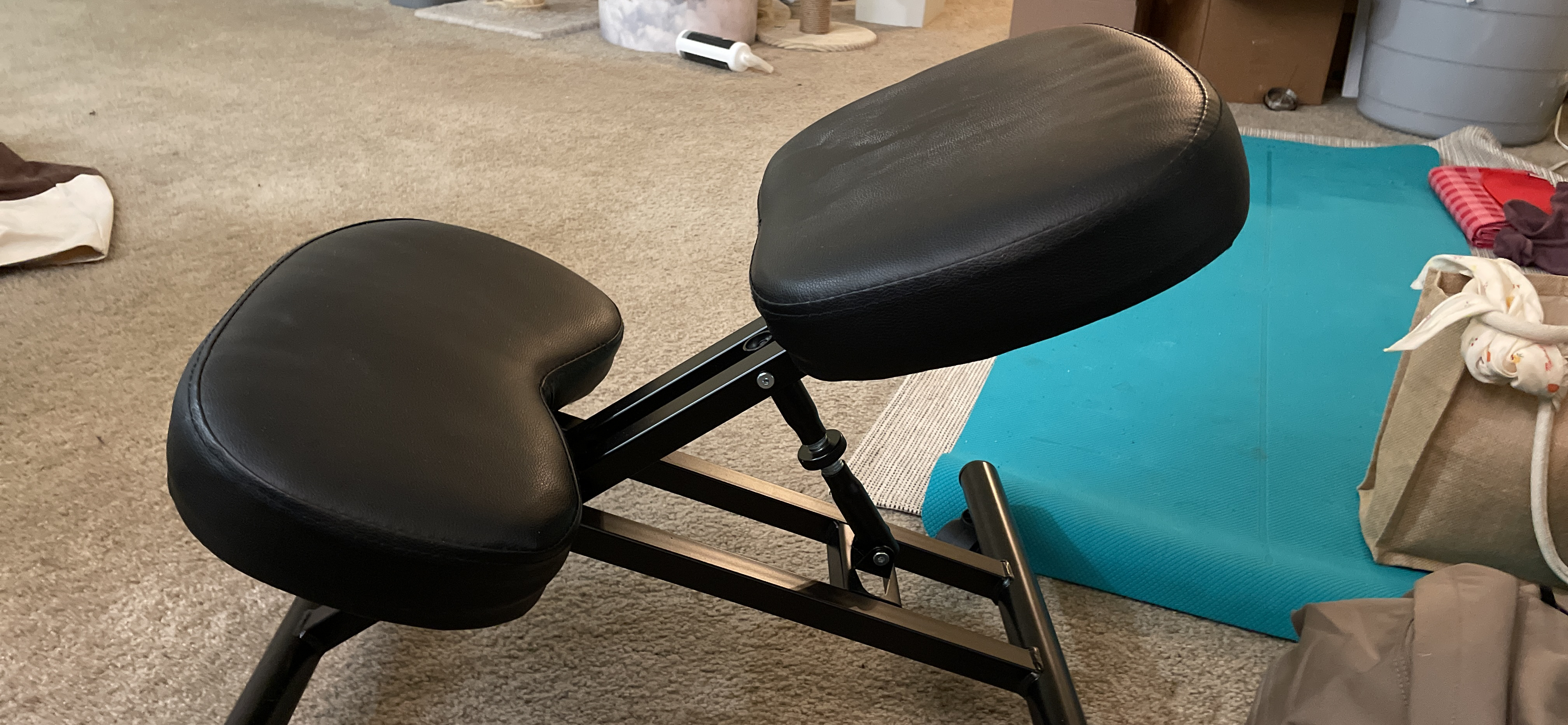 Yaheetech Ergonomic Kneeling Chair, Adjustable Rolling Knee Stool, Black customer photo 2