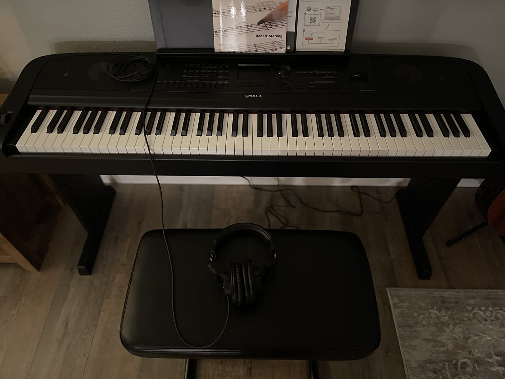 Yamaha DGX-670B 88-Key Weighted Digital Piano, Black customer photo 2