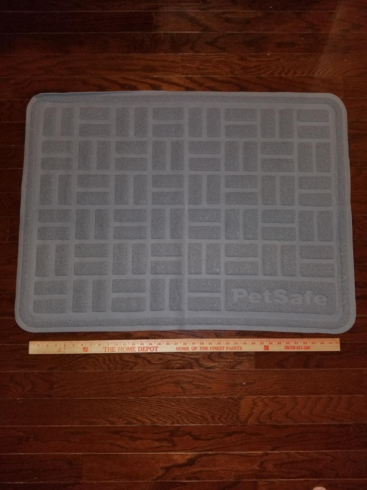 PetSafe Anti-Tracking Cat Litter Mat, Small | 20.5 x 19.7 in, Durable Mesh Trapping Mat for Crystal & Clay Clumping Cat Litter, Leakproof Double-Layer Backing, BPA-Free customer photo 1