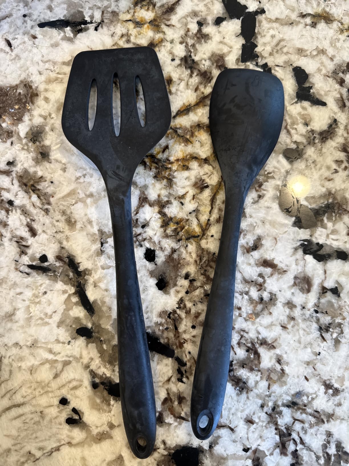 AOTHOD Silicone Cooking Utensils Set - 446°F Heat Resistant Kitchen Utensils,Turner Tongs,Spatula,Spoon,Brush,Whisk,Kitchen Utensil Gadgets Tools Set for Nonstick Cookware,Dishwasher Safe (BPA Free) customer photo 1