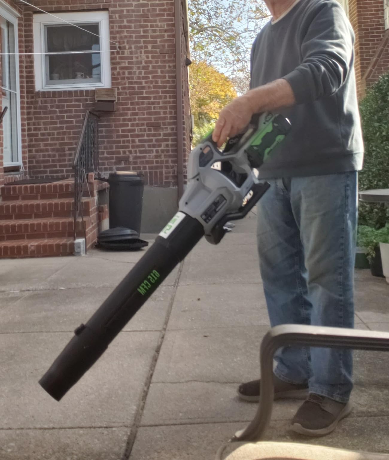 EGO POWER+ Cordless Electric Leaf Blower, 615 CFM, With Battery - LB6151 | Clean up in the yard and after mowing - includes EGO 56V 2.5Ah battery and charger - battery compatible with 100+ EGO tools customer photo 2