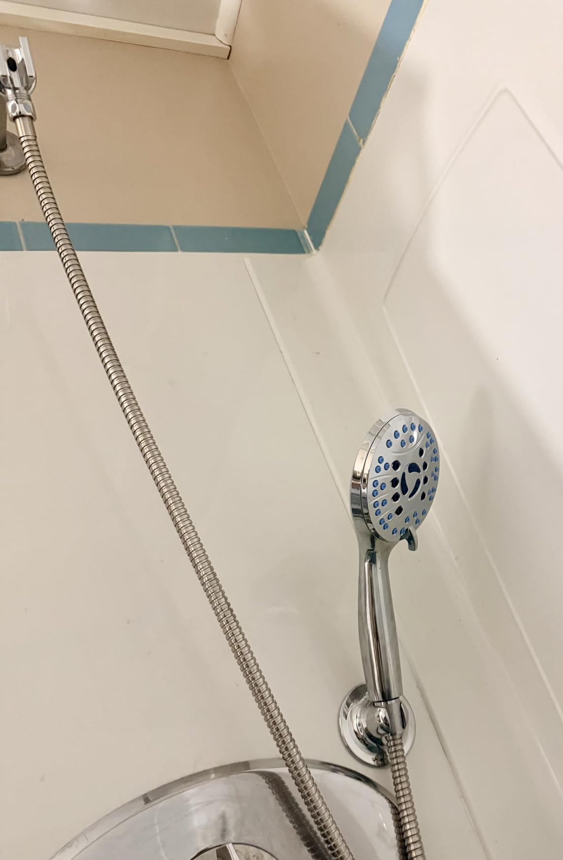 AquaCare High Pressure 8-mode Handheld Shower Head - Anti-clog Nozzles, Built-in Power Wash to Clean Tub, Tile & Pets, Extra Long 6 ft. Stainless Steel Hose, Wall & Overhead Brackets customer photo 1