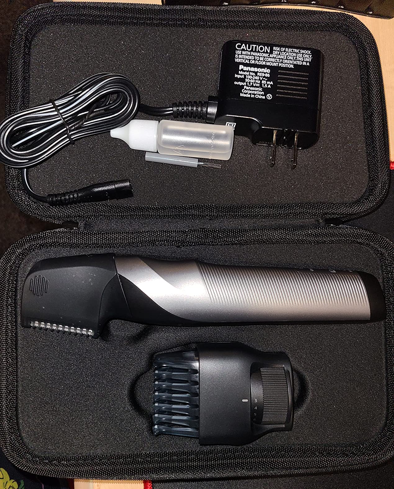 Panasonic Body Groomer for Men & Women, Unisex Wet/Dry Cordless Electric Body Hair Trimmer for Men & Women w/ 2 Comb Attachments, Multi-Directional Shaving in Sensitive Areas - ER-GK80-S (Black) customer photo 1