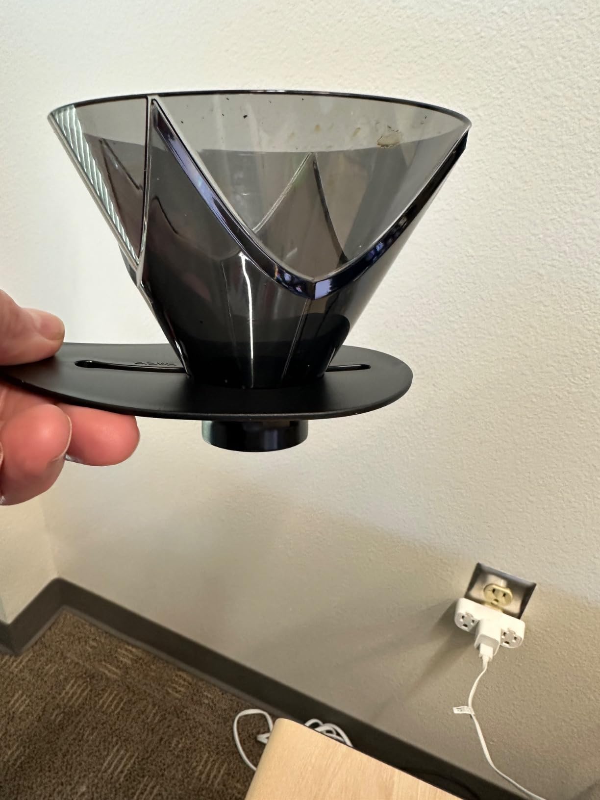 Hario V60 Mugen Ceramic Coffee Dripper, Size 02, White customer photo 1