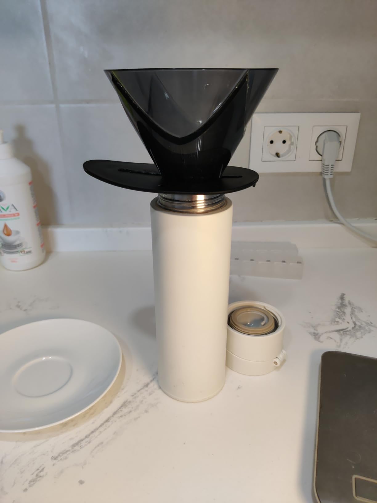 Hario V60 Mugen Ceramic Coffee Dripper, Size 02, White customer photo 2