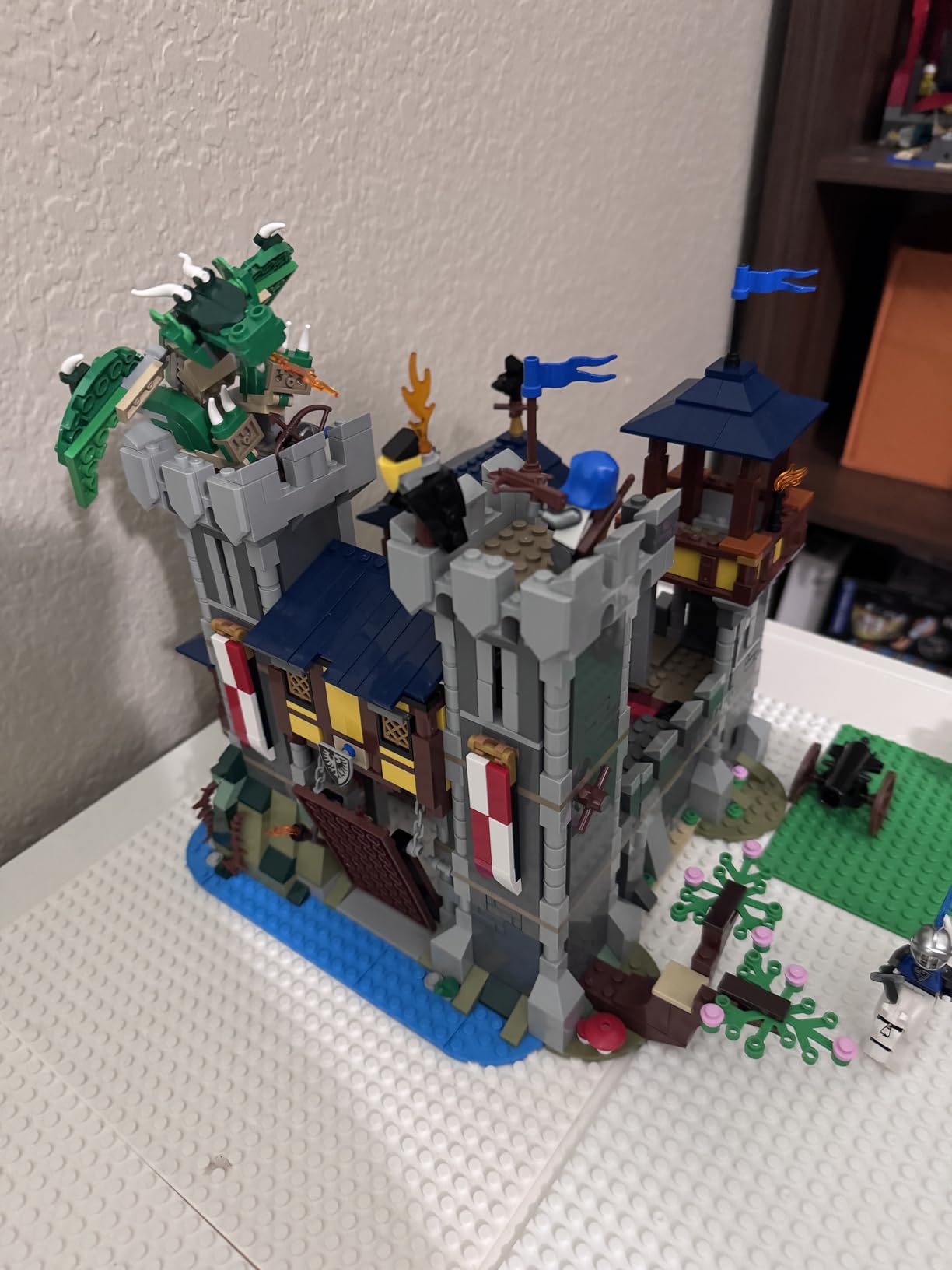 Creator 3 in 1 Medieval Castle Toy, Transforms from Castle to Tower to Marketplace, Includes Skeleton and Dragon Figure, with 3 Minifigures and Catapult, 31120 customer photo 1