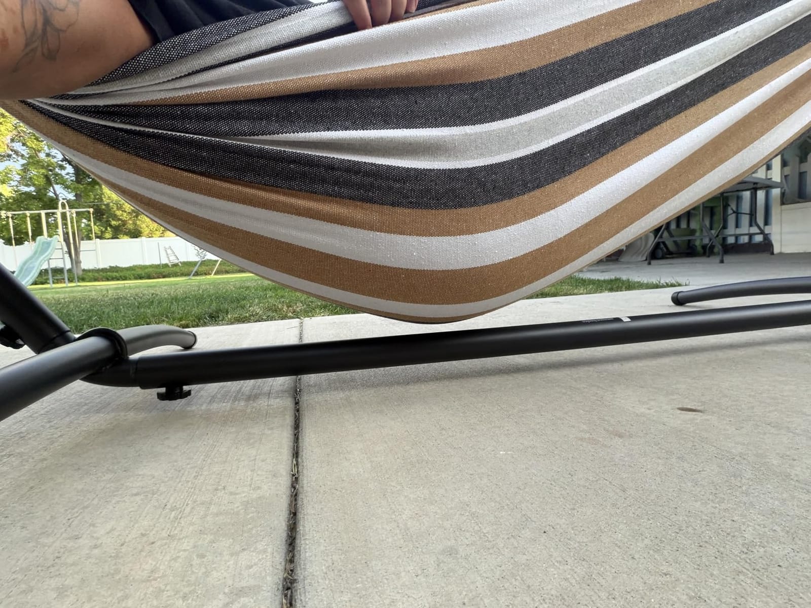 Amazon Basics Double Hammock with 9-Foot Space Saving Steel Stand and Carrying Case, 2 Person, 450 lb Capacity, Cotton Polyester, Oasis Stripe, 110