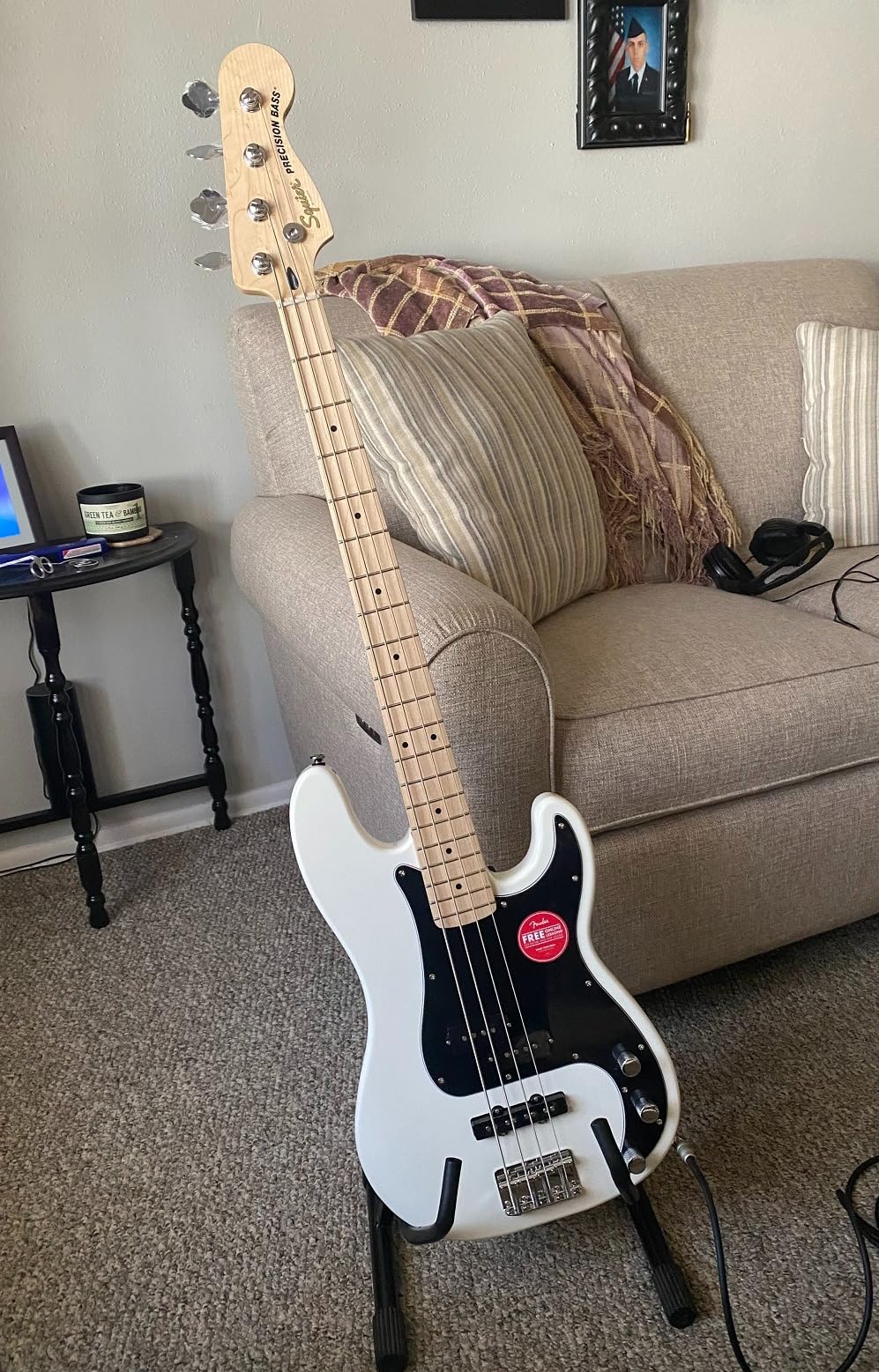 Squier Affinity Series Precision Bass, Olympic White, Maple Fingerboard customer photo 1