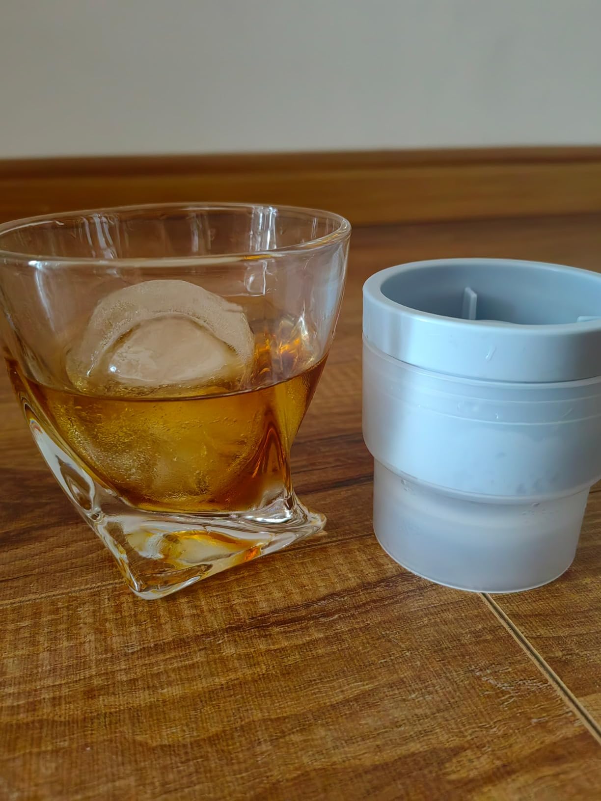 Whiskey Rocks Glass, Set of 4 (2 Crystal Bourbon Glasses, 2 Round Big Ice Ball Molds) In Gift Box - 11 Oz Old Fashioned Glasses for Scotch Cocktail Rum Cognac Vodka Liquor, Unique Gifts for Men customer photo 2